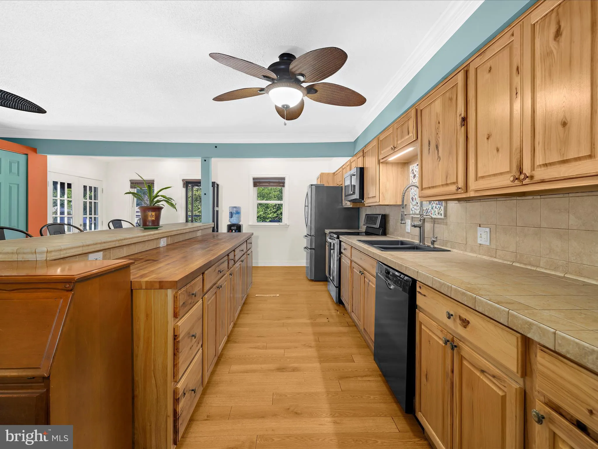 Pasadena, Maryland 21122, United States, 3 Bedrooms Bedrooms, ,2 BathroomsBathrooms,Residential,Active,190621