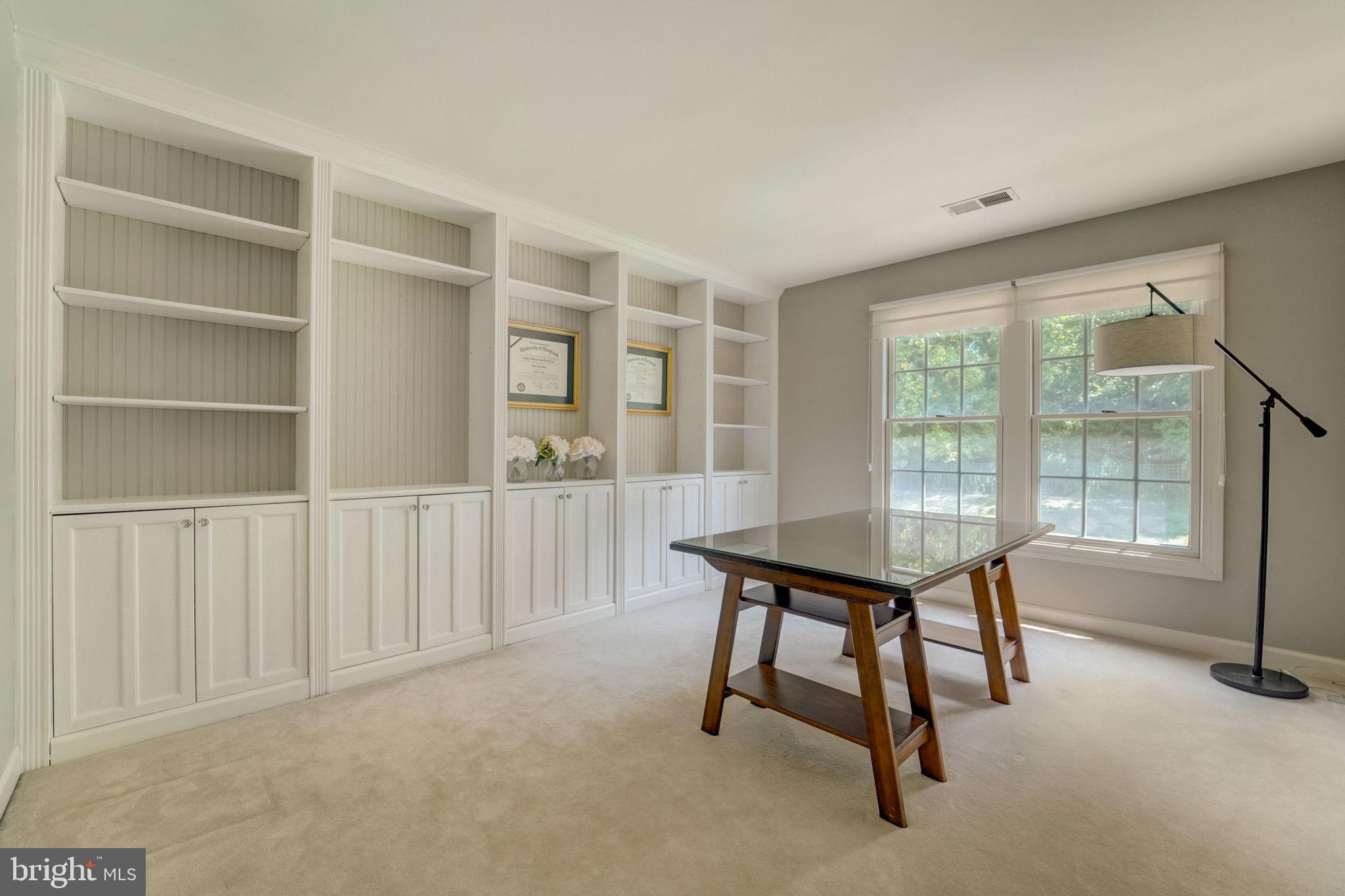 CRESTWOOD - Residential