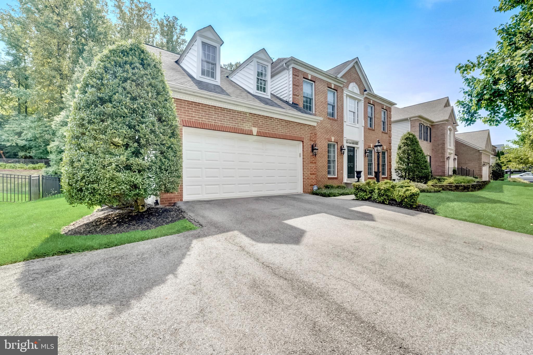 CRESTWOOD - Residential