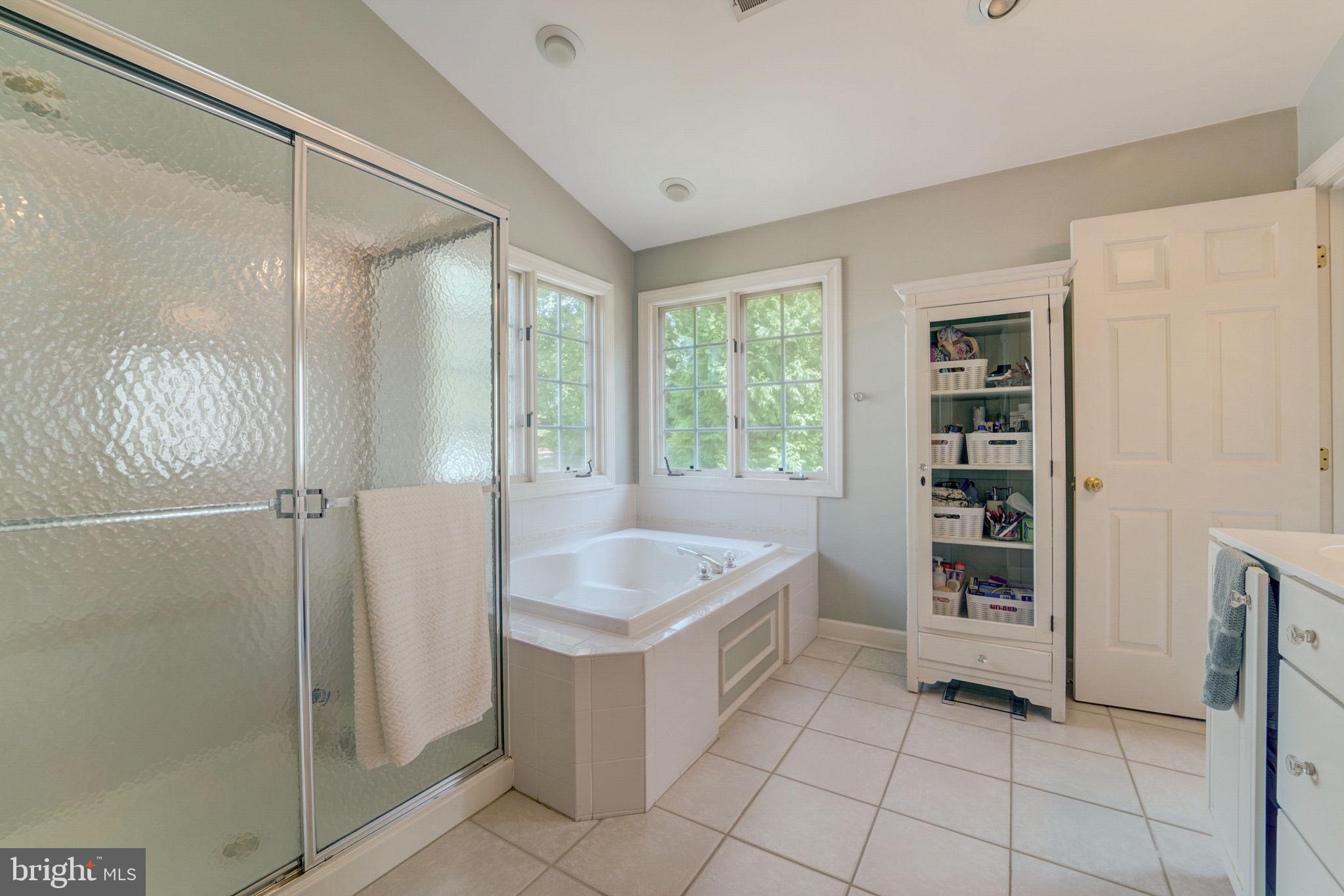 CRESTWOOD - Residential