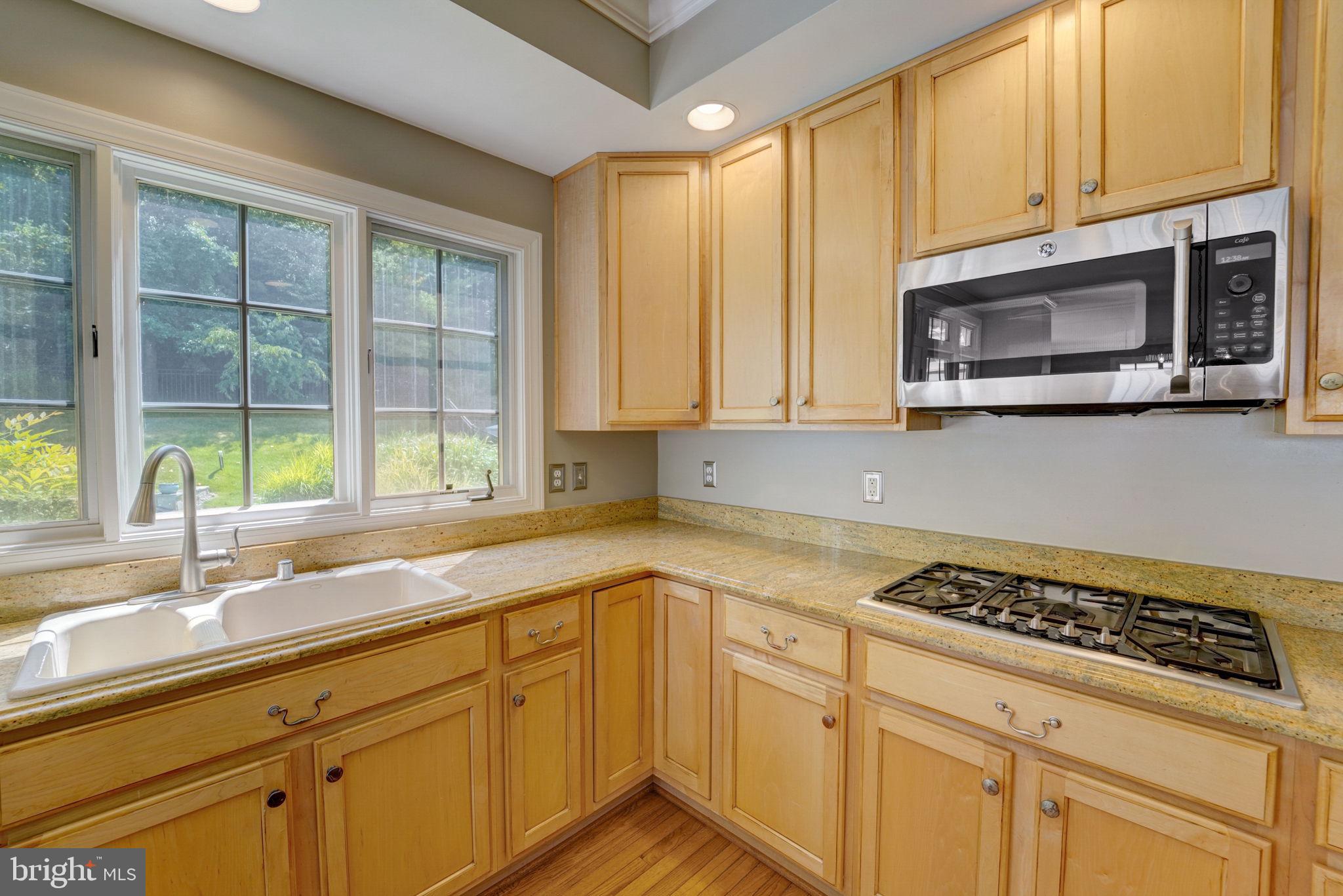 CRESTWOOD - Residential