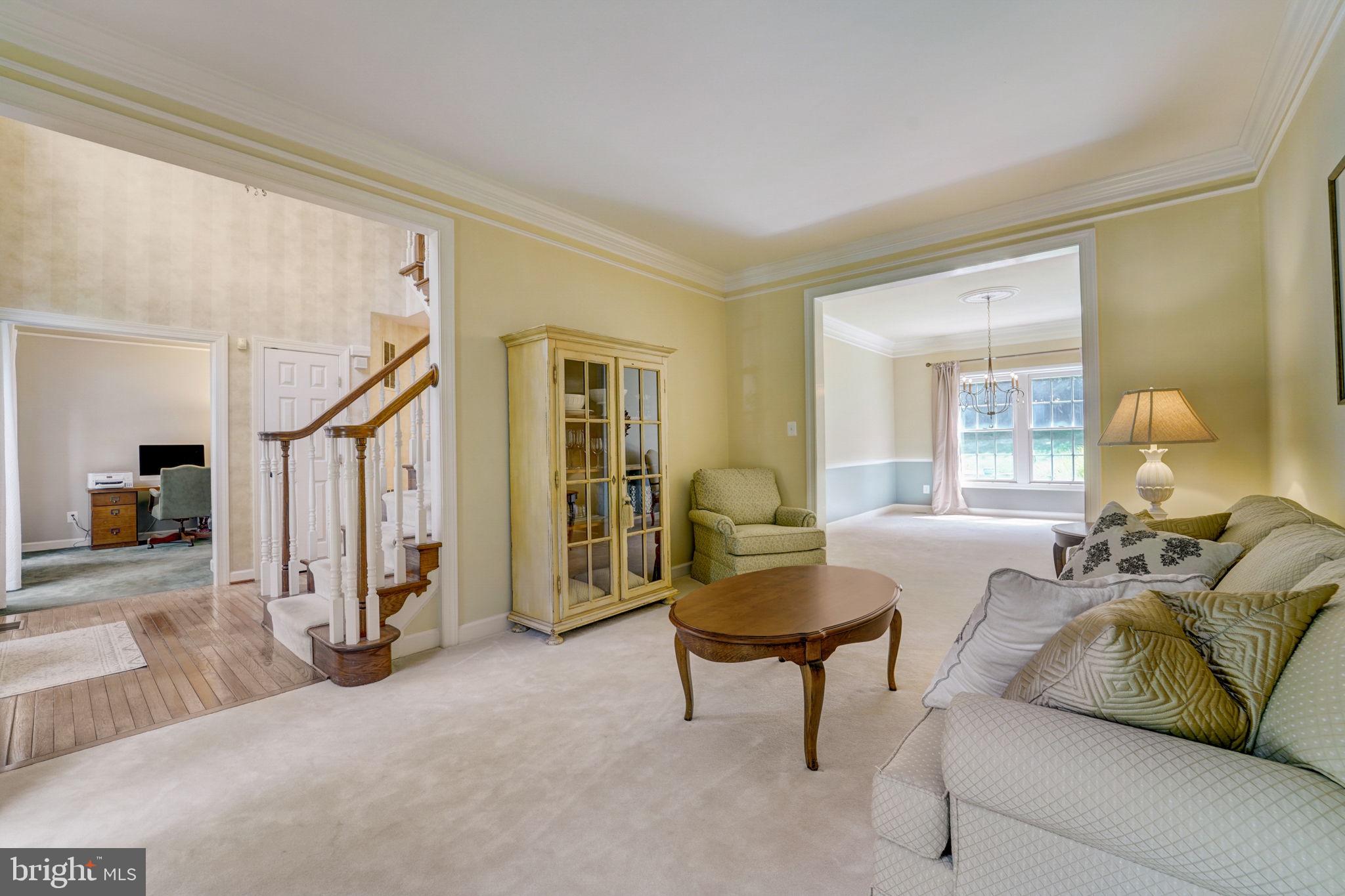 CRESTWOOD - Residential