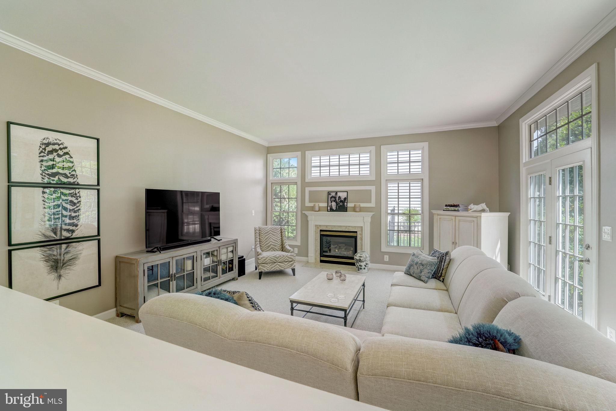 CRESTWOOD - Residential