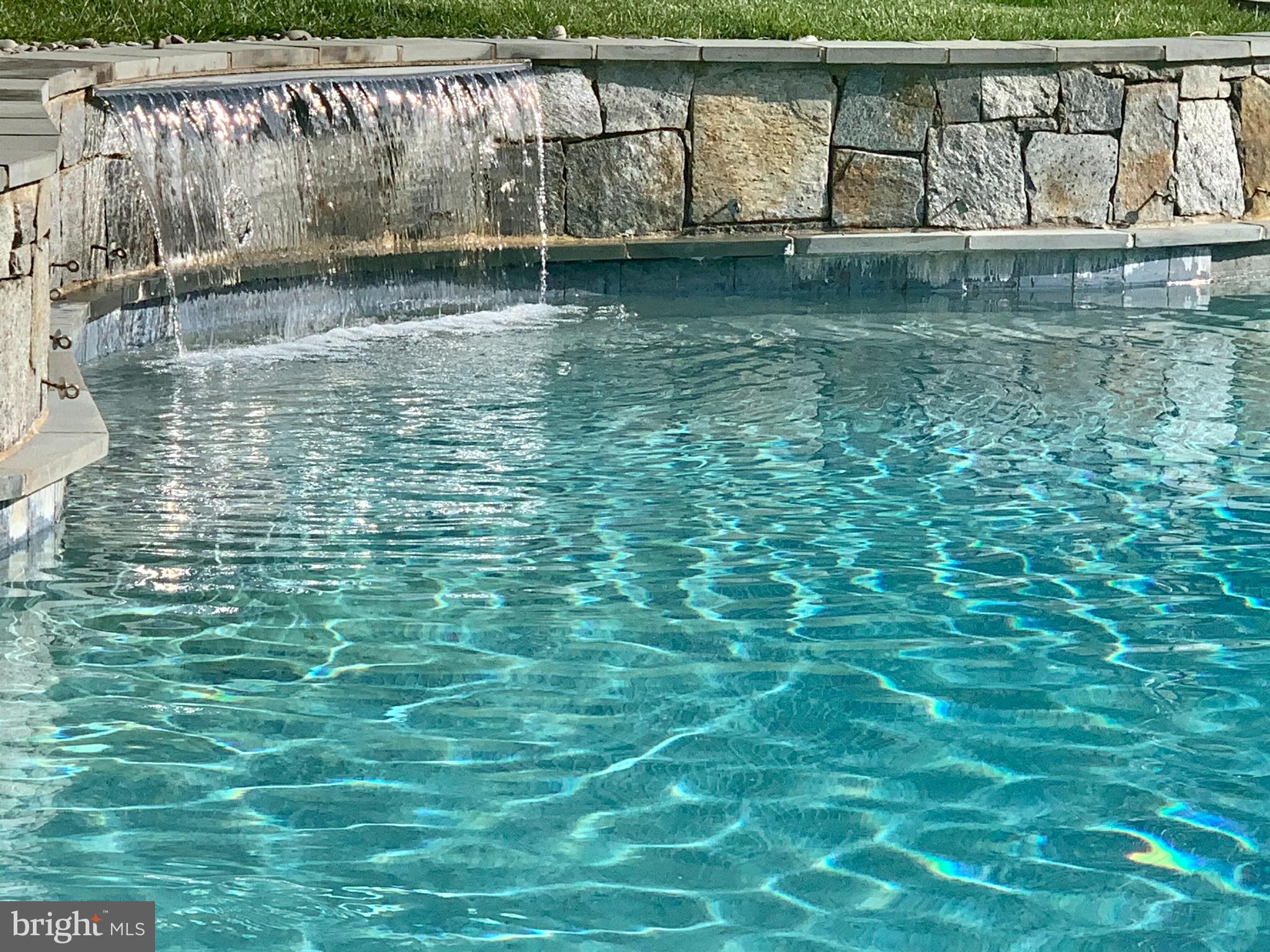 CRESTWOOD - Residential