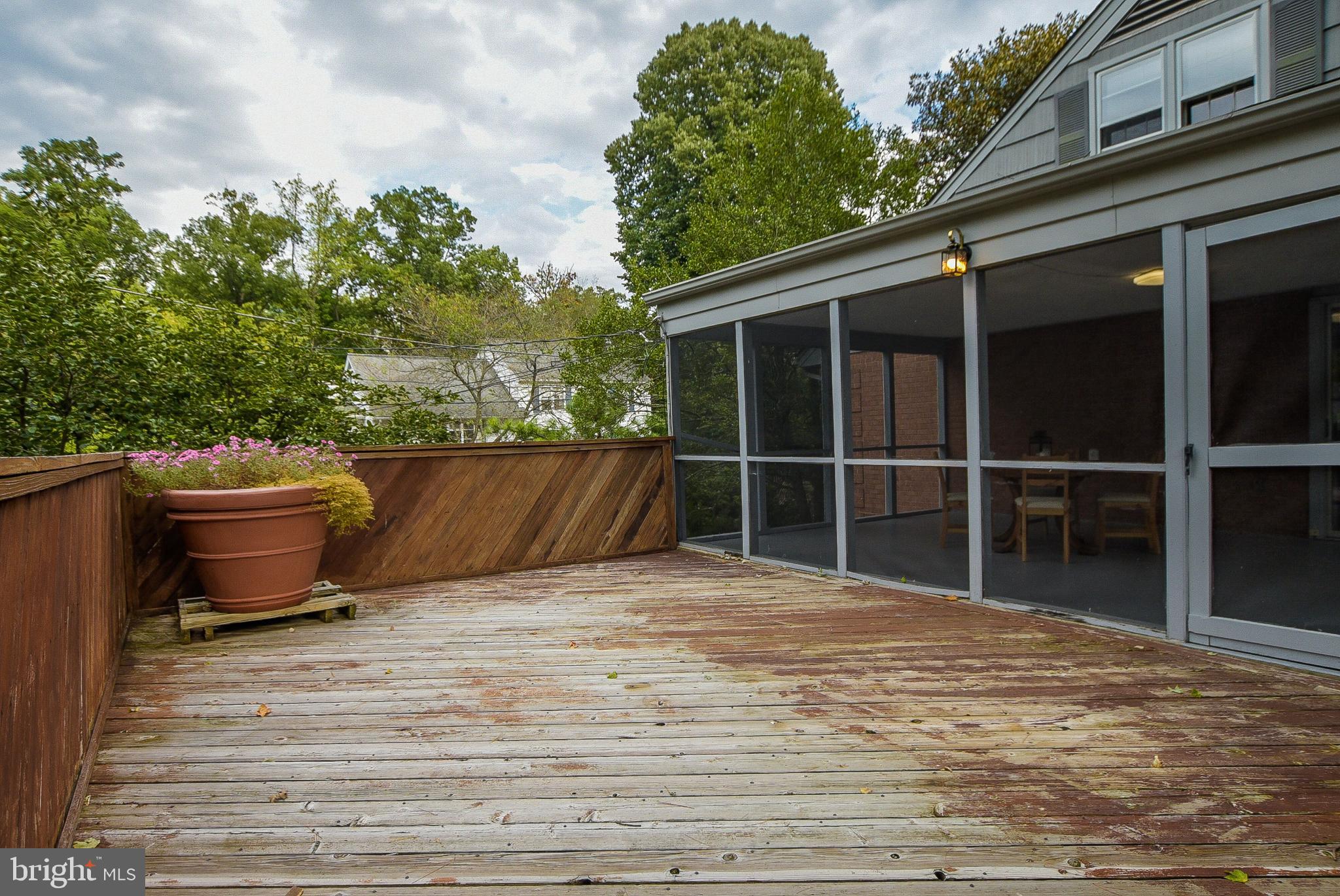 WHITEHALL MANOR - Residential