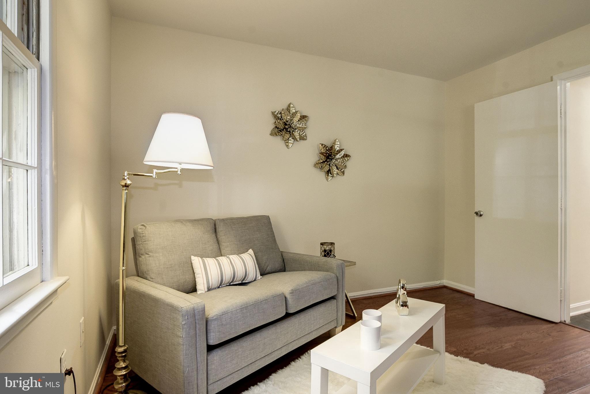 WHITEHALL MANOR - Residential