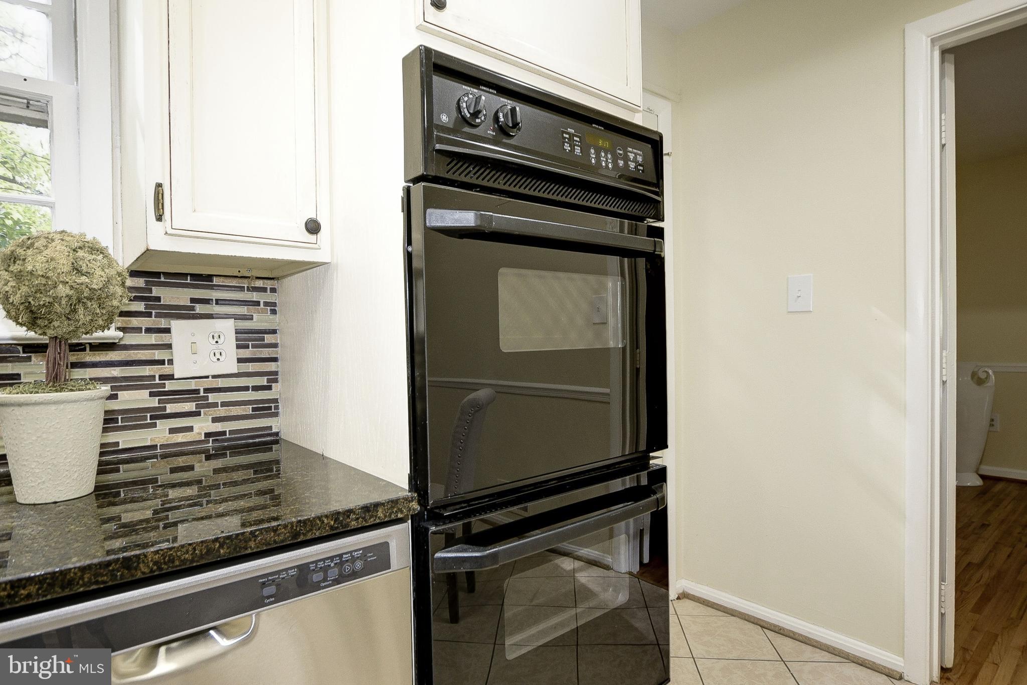 WHITEHALL MANOR - Residential