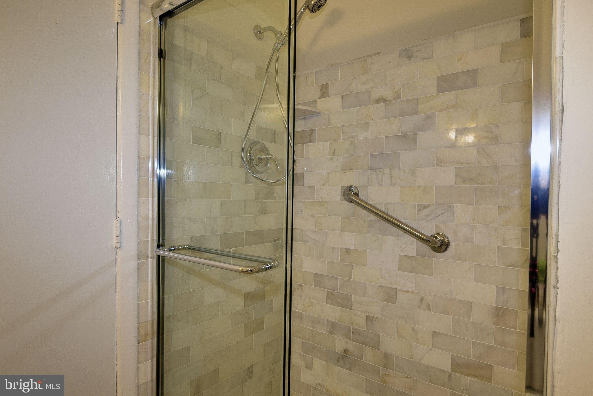 WHITEHALL MANOR - Residential