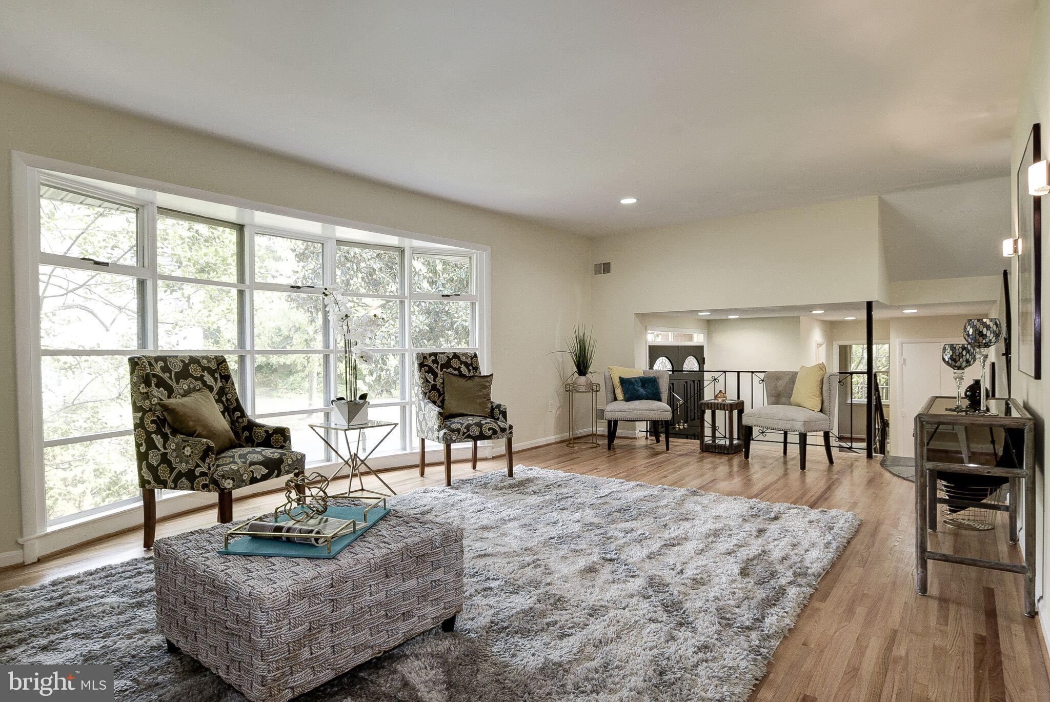 WHITEHALL MANOR - Residential