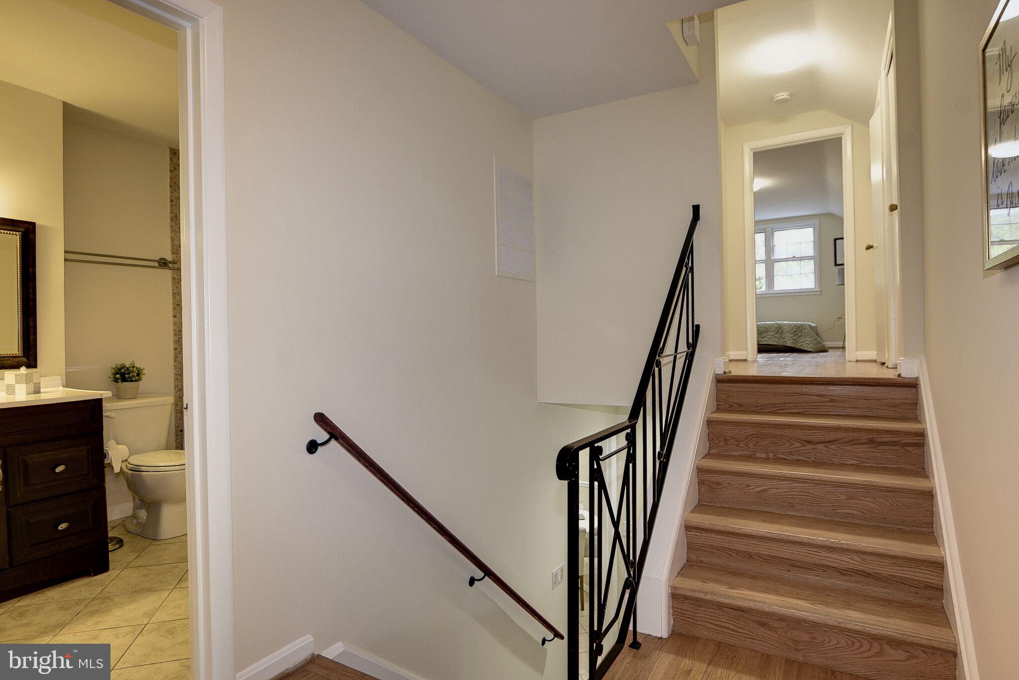 WHITEHALL MANOR - Residential