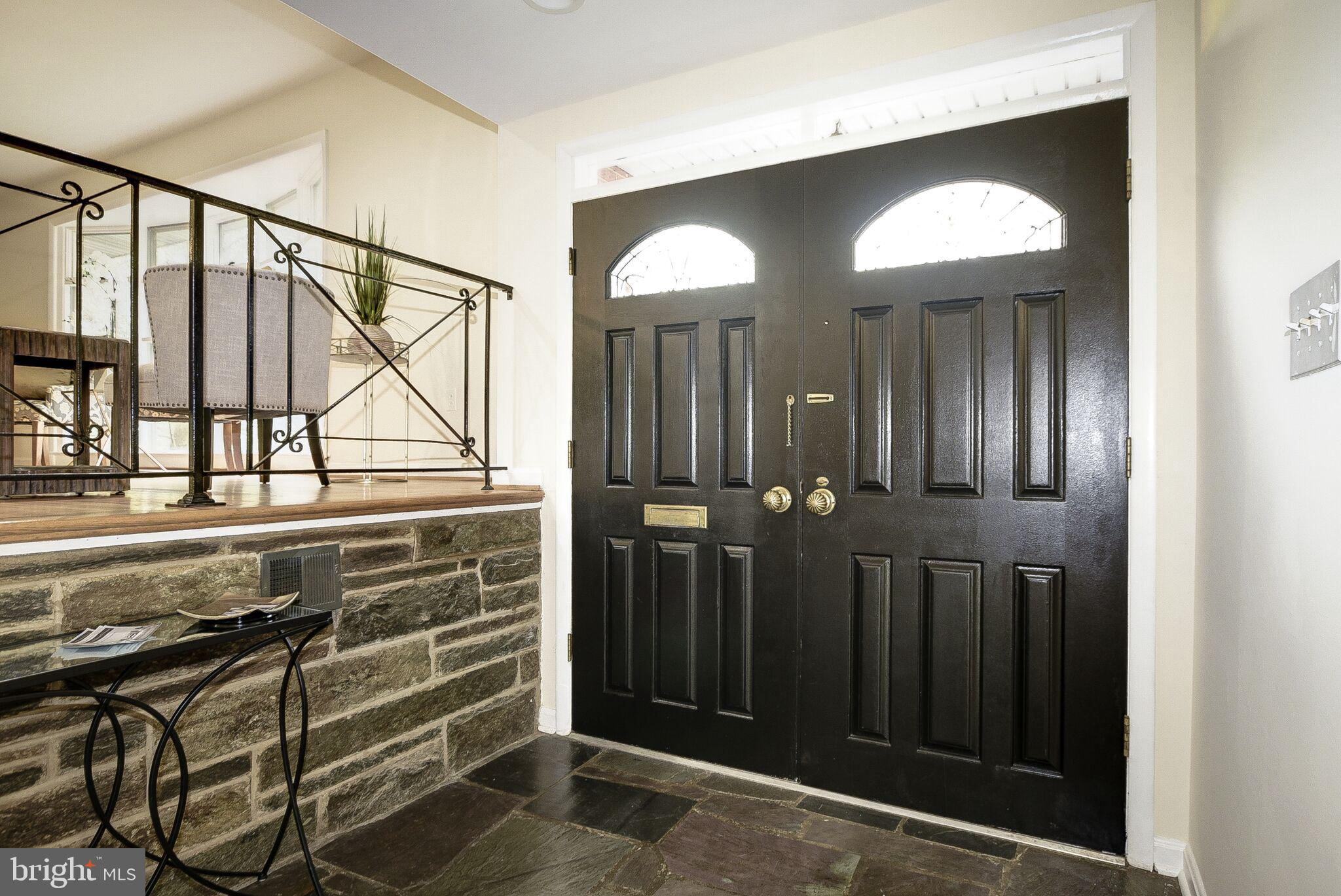 WHITEHALL MANOR - Residential