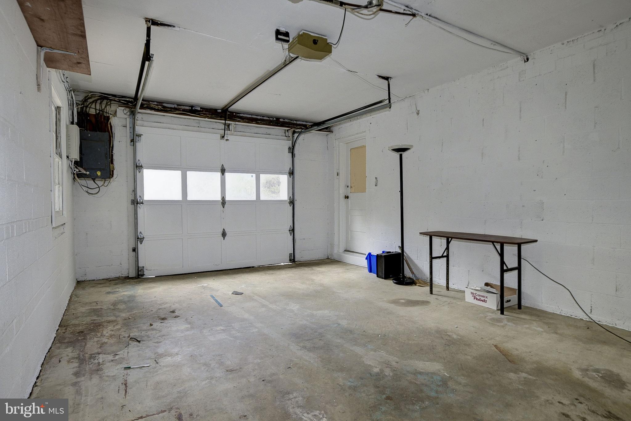 WHITEHALL MANOR - Residential