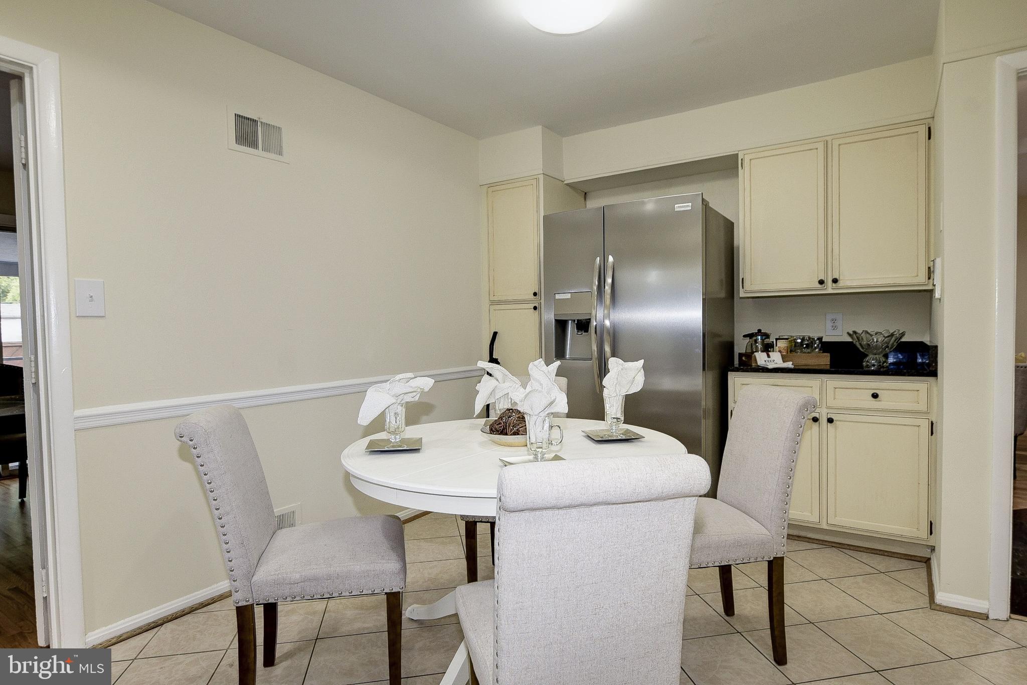 WHITEHALL MANOR - Residential