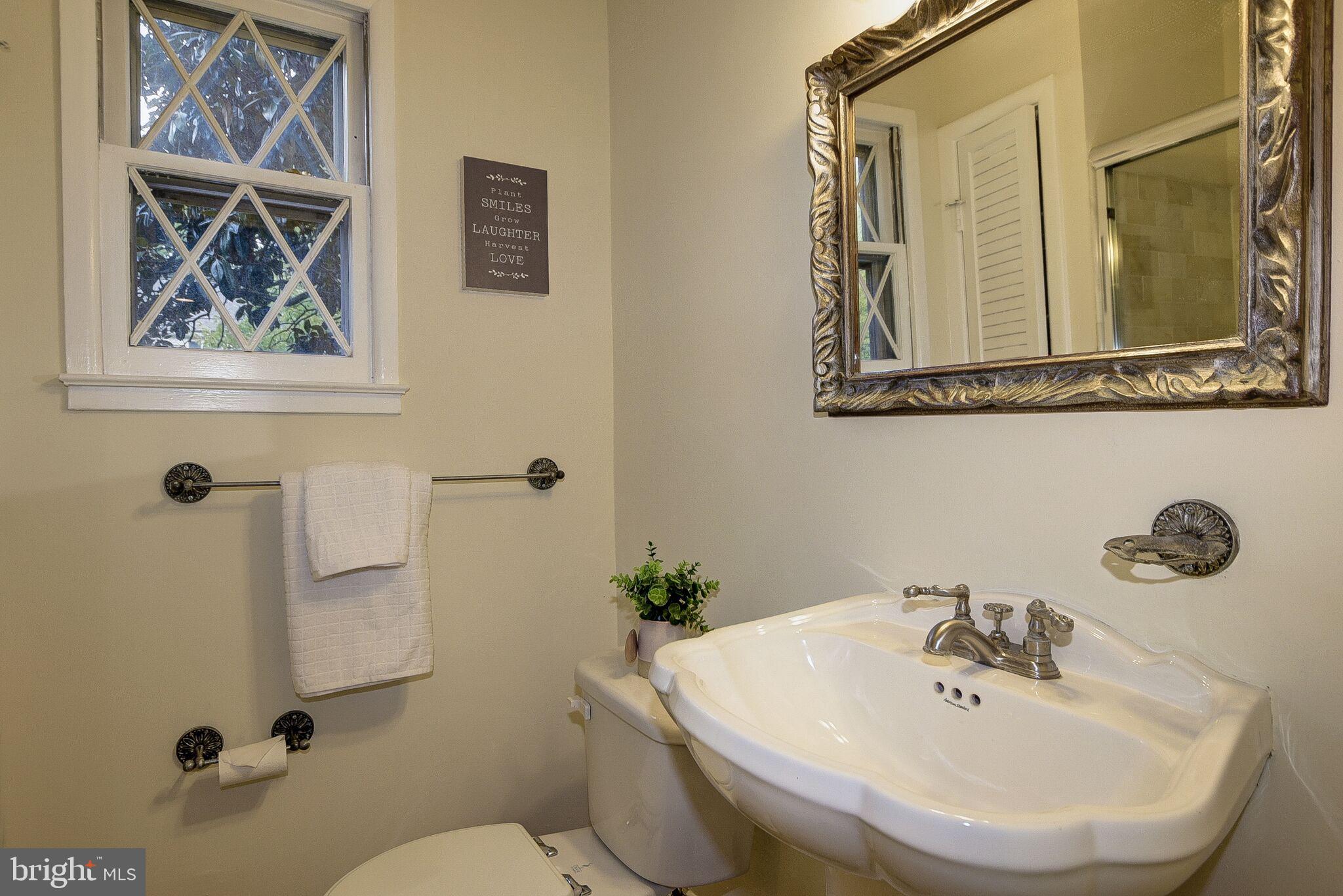 WHITEHALL MANOR - Residential