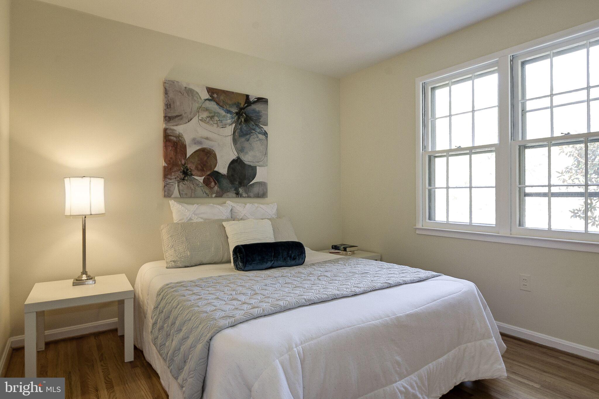 WHITEHALL MANOR - Residential