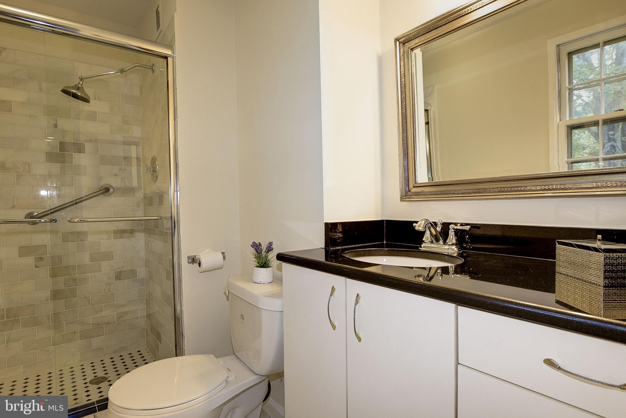 WHITEHALL MANOR - Residential