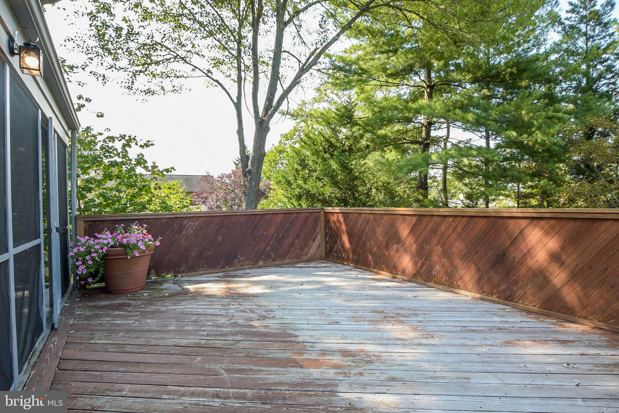 WHITEHALL MANOR - Residential