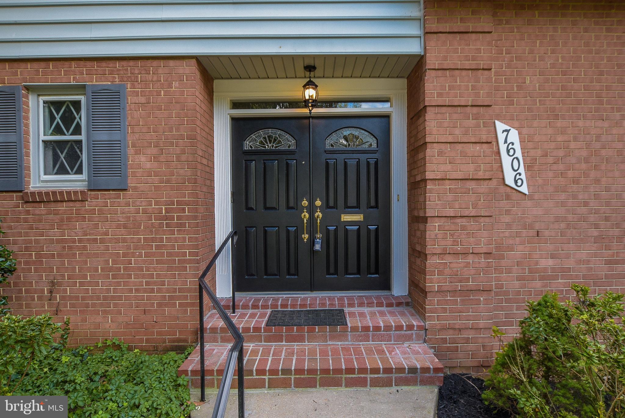 WHITEHALL MANOR - Residential