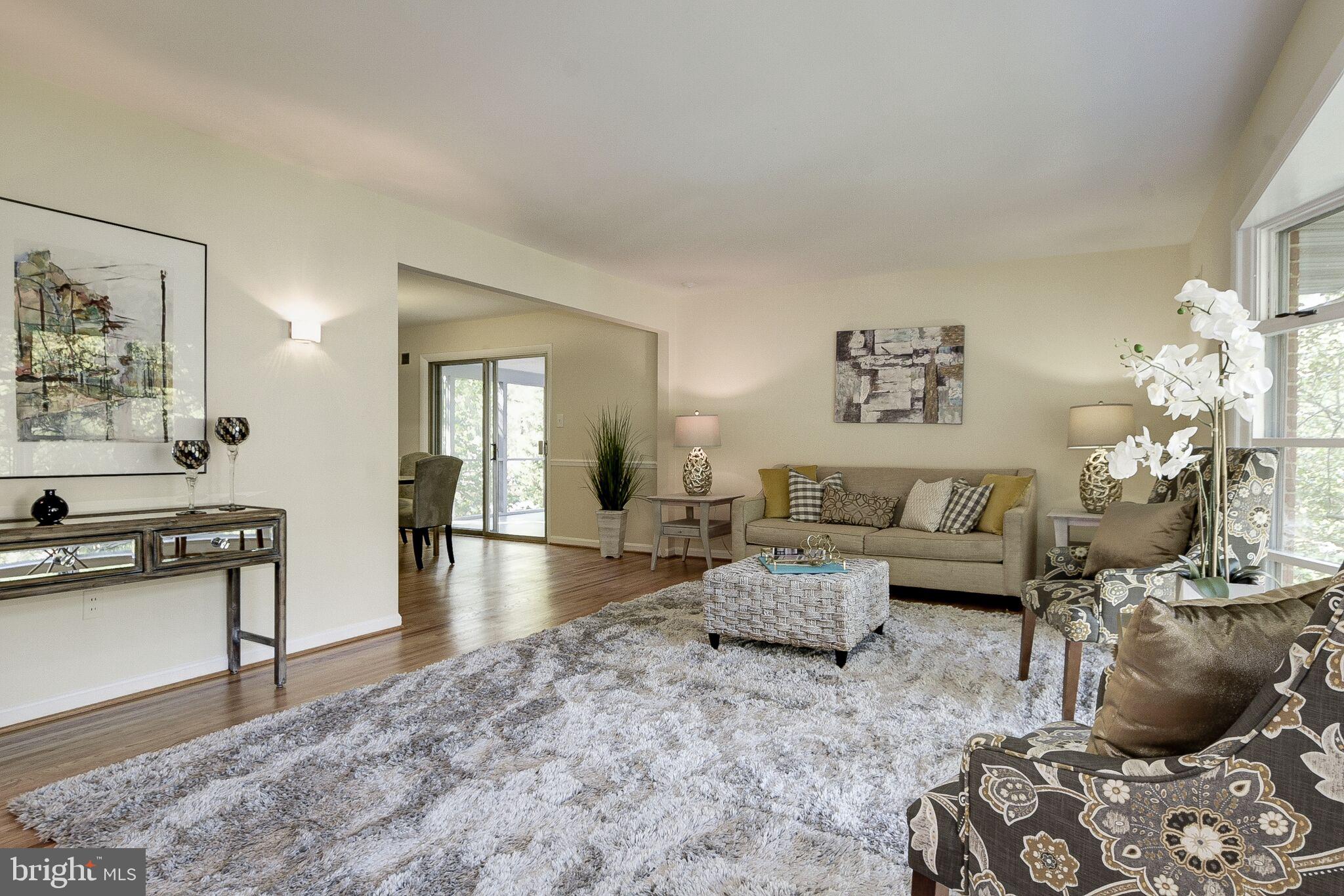 WHITEHALL MANOR - Residential