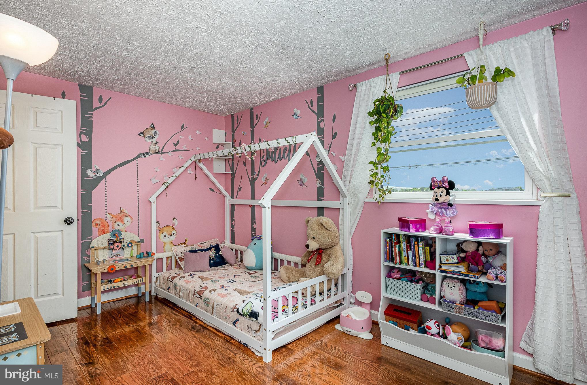 AMBER MEADOWS - Residential