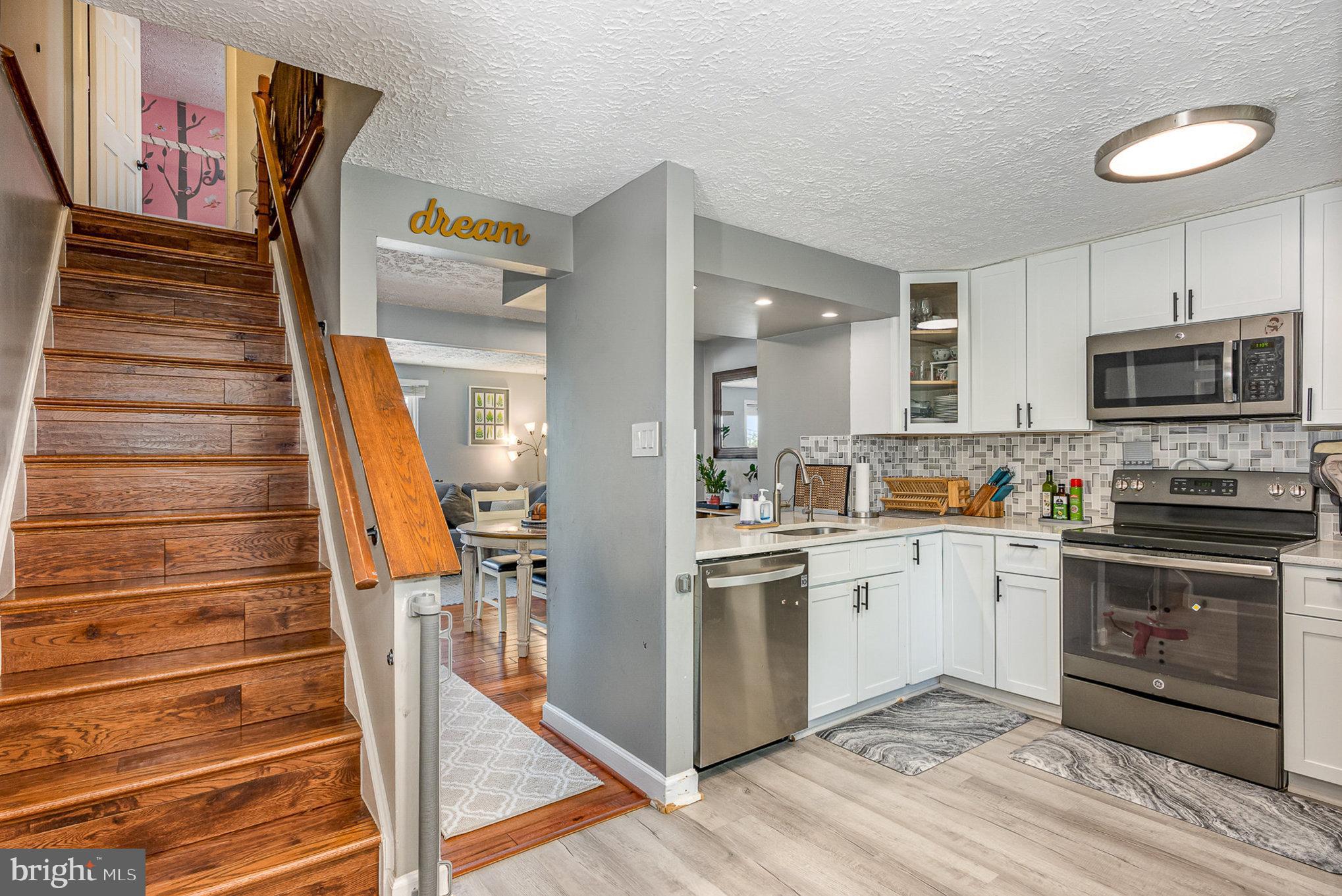 AMBER MEADOWS - Residential