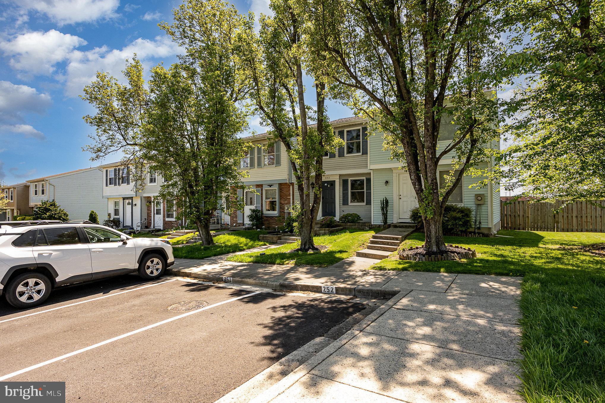 AMBER MEADOWS - Residential