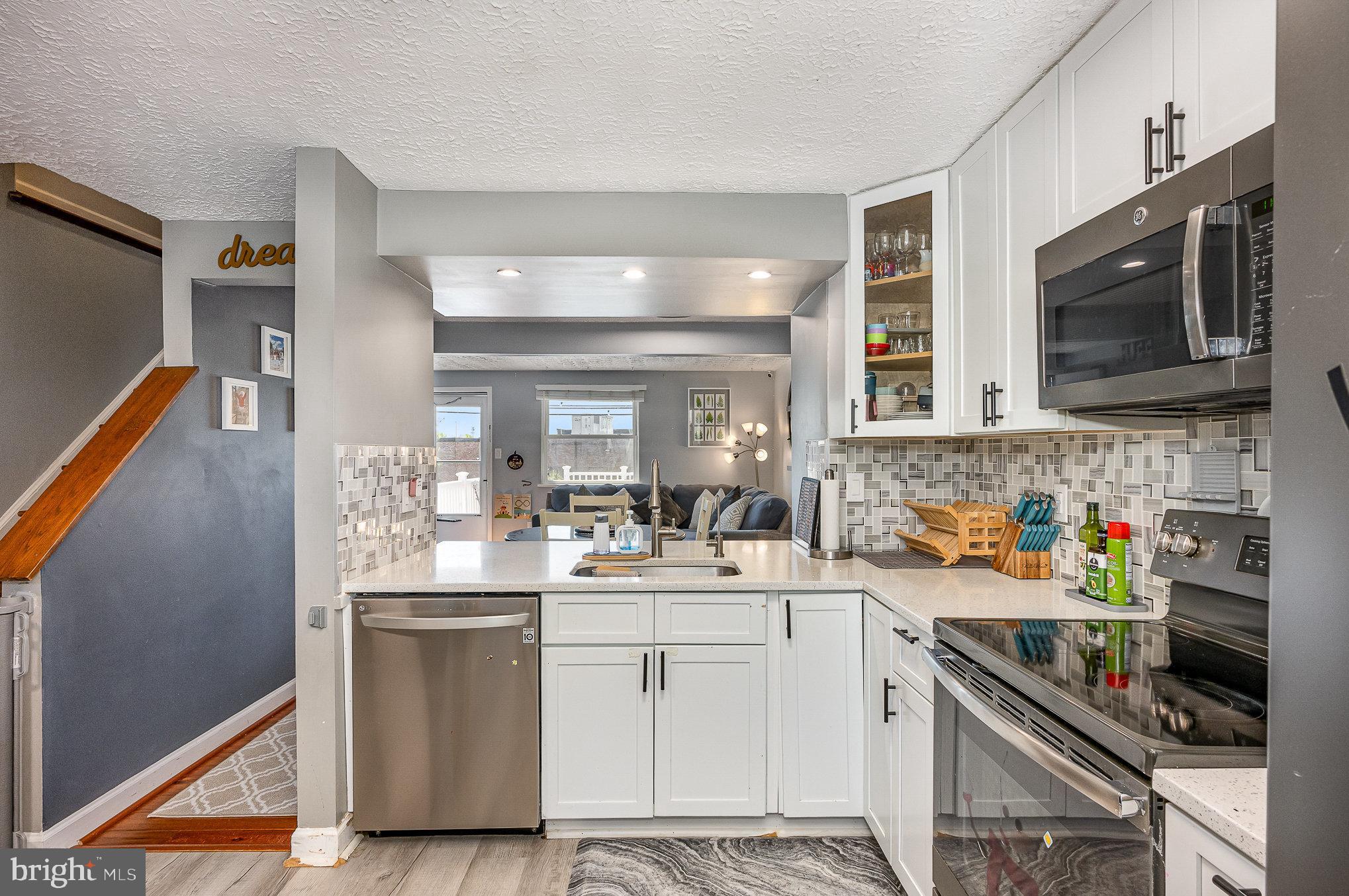 AMBER MEADOWS - Residential