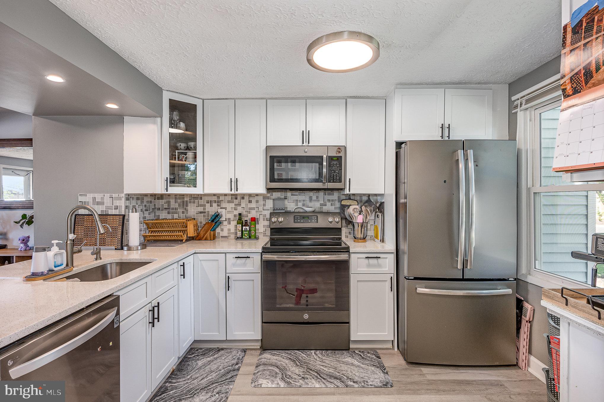 AMBER MEADOWS - Residential