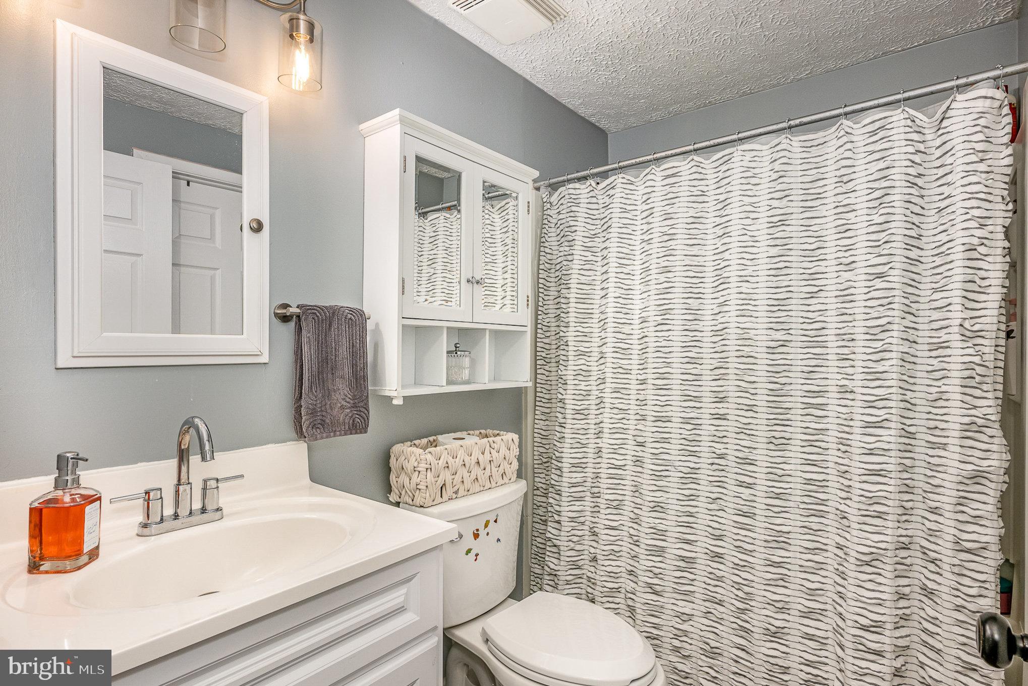 AMBER MEADOWS - Residential