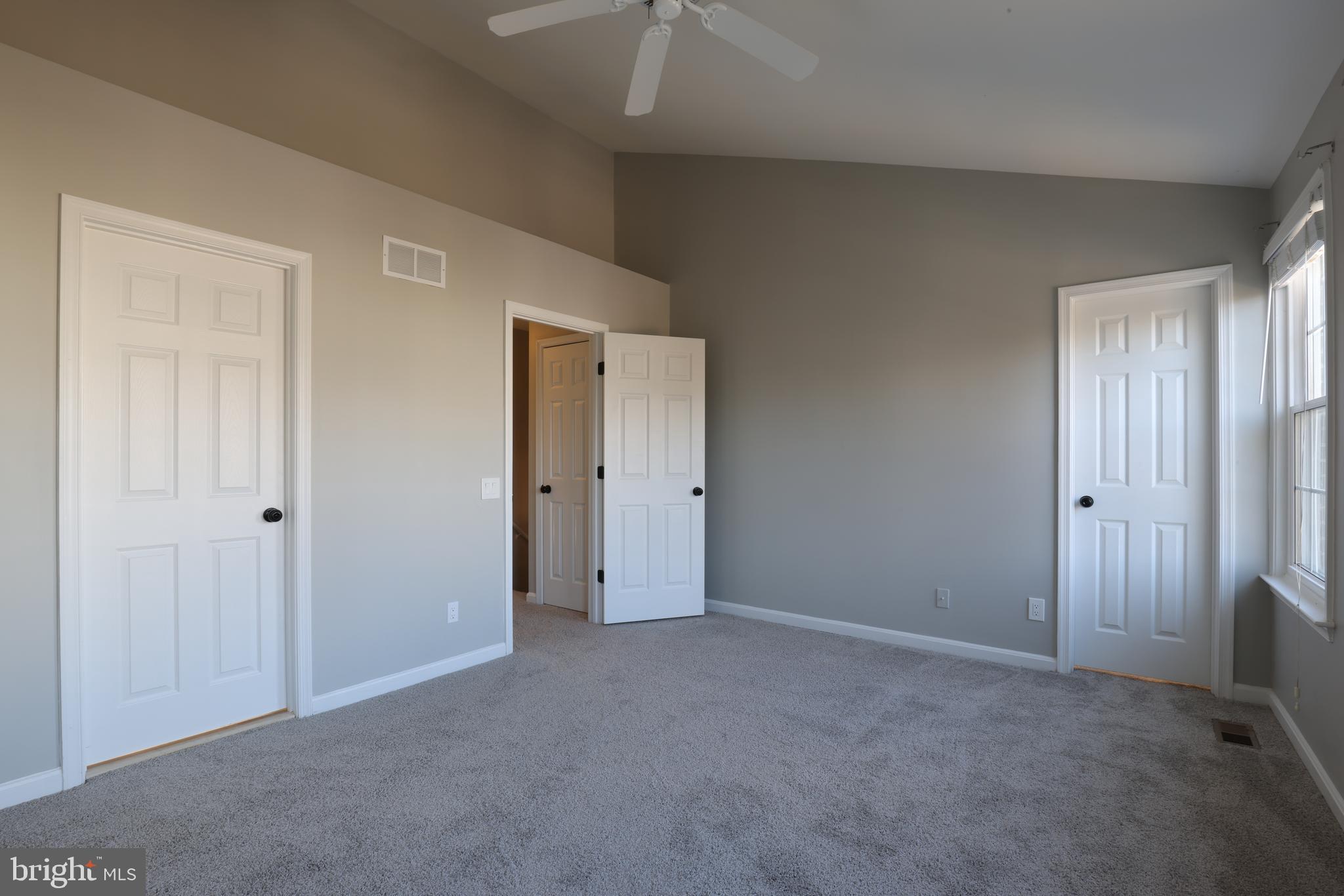 CASCADES - Residential Lease