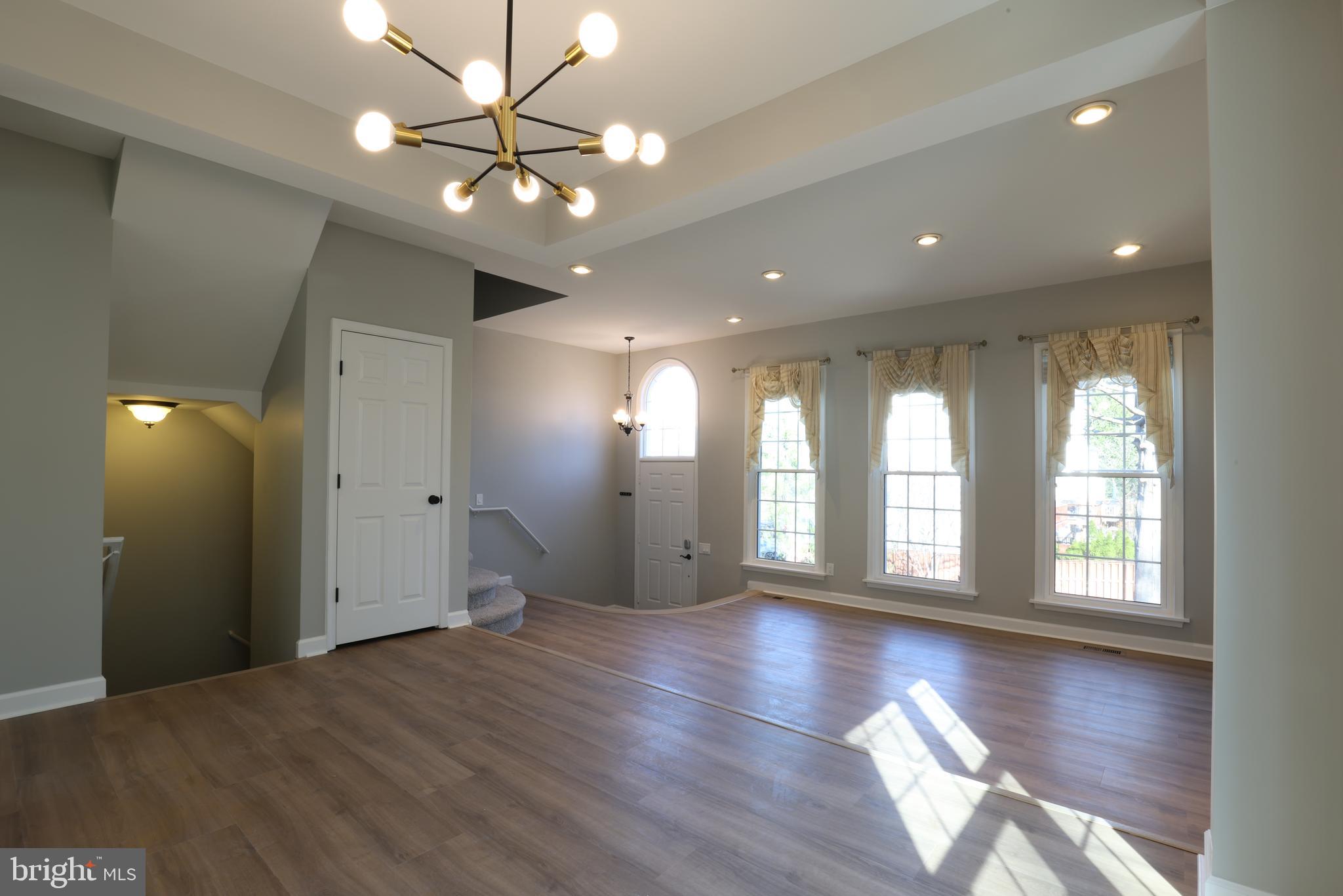 CASCADES - Residential Lease