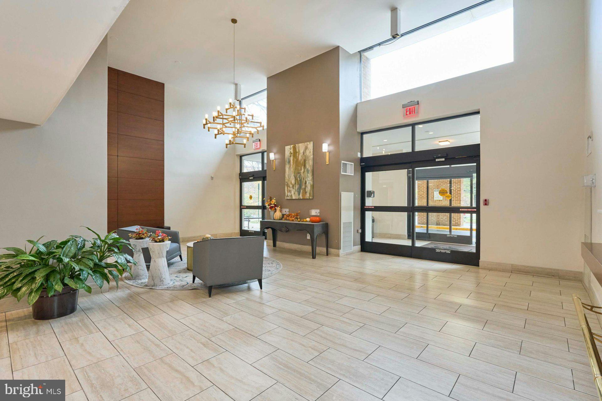 2300 PIMMIT DRIVE 912