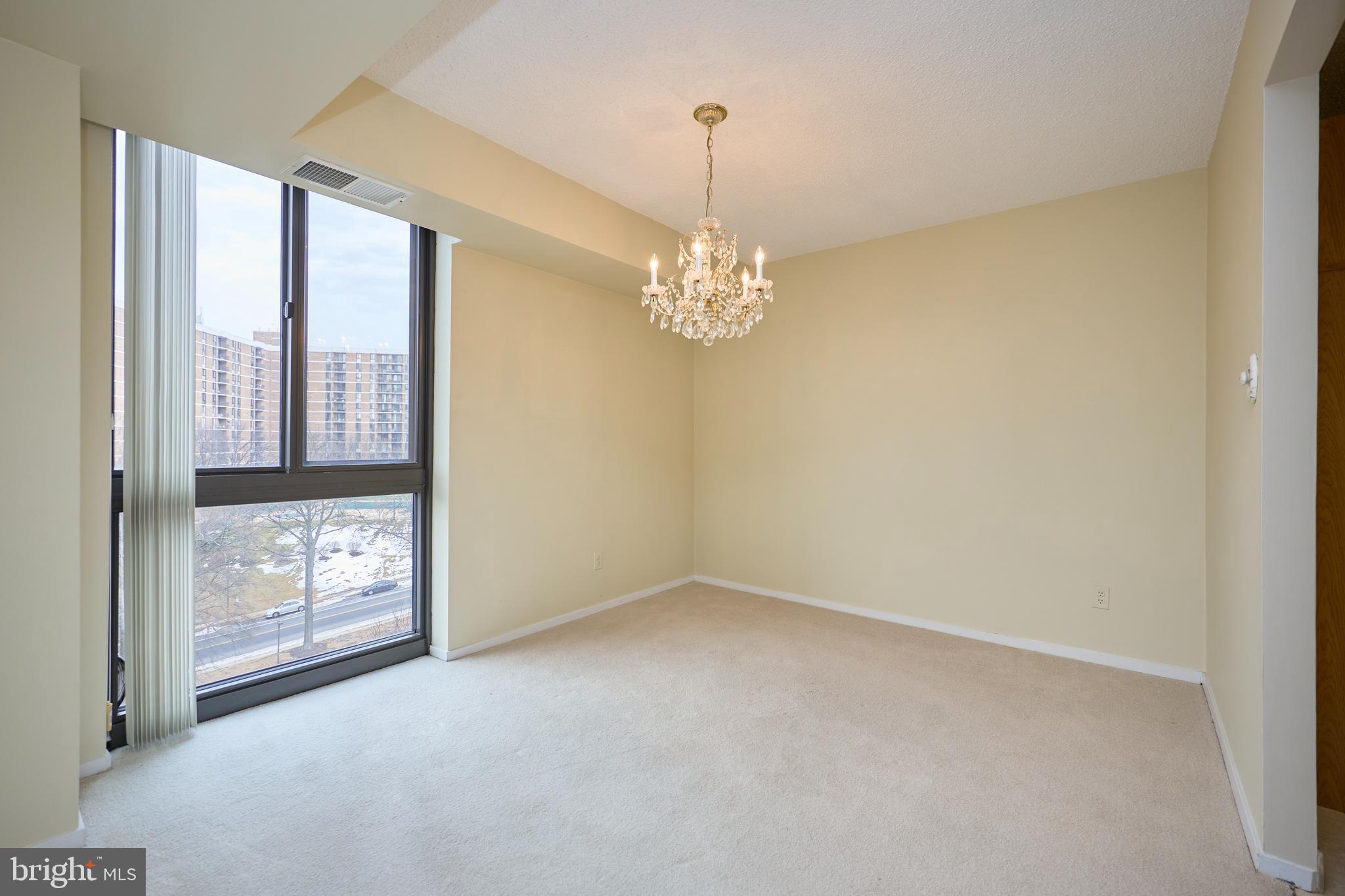 IDYLWOOD TOWERS CONDO - Residential