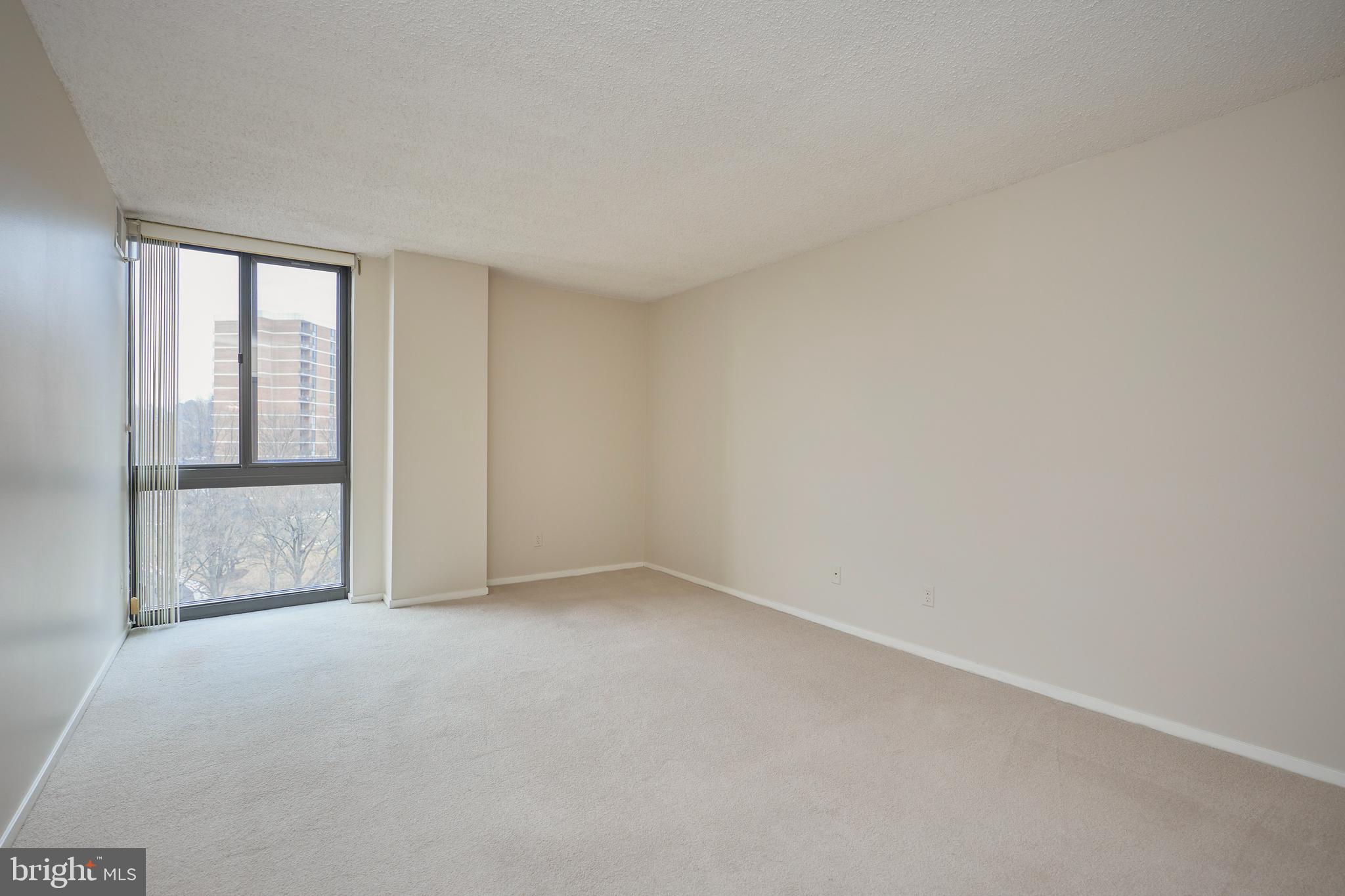 IDYLWOOD TOWERS CONDO - Residential