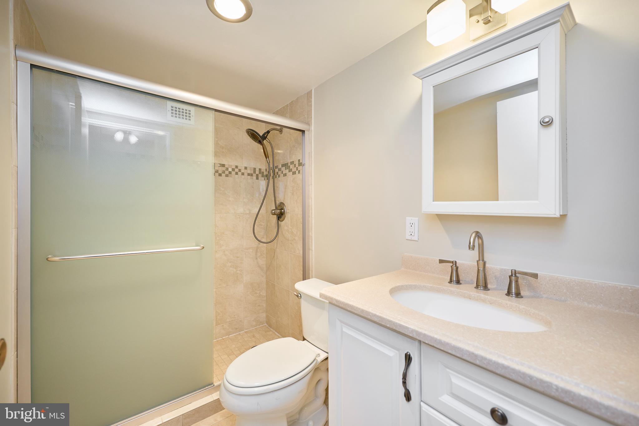 IDYLWOOD TOWERS CONDO - Residential