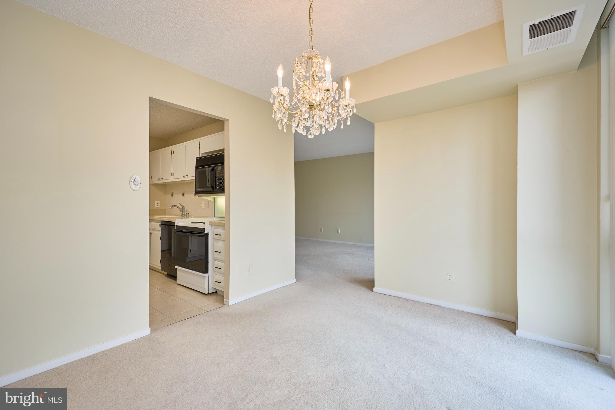 IDYLWOOD TOWERS CONDO - Residential