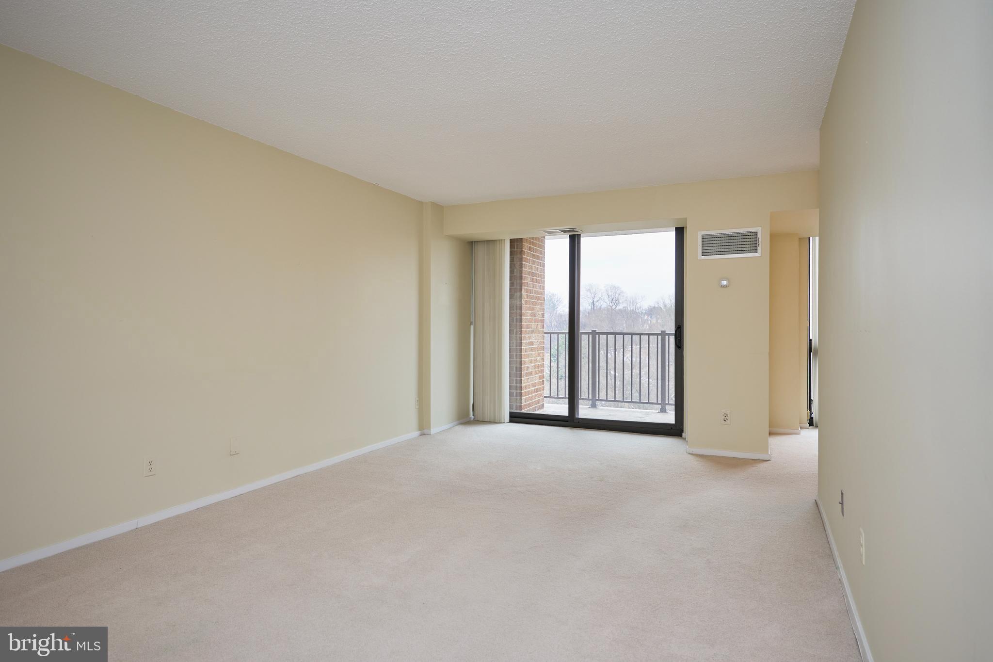 IDYLWOOD TOWERS CONDO - Residential