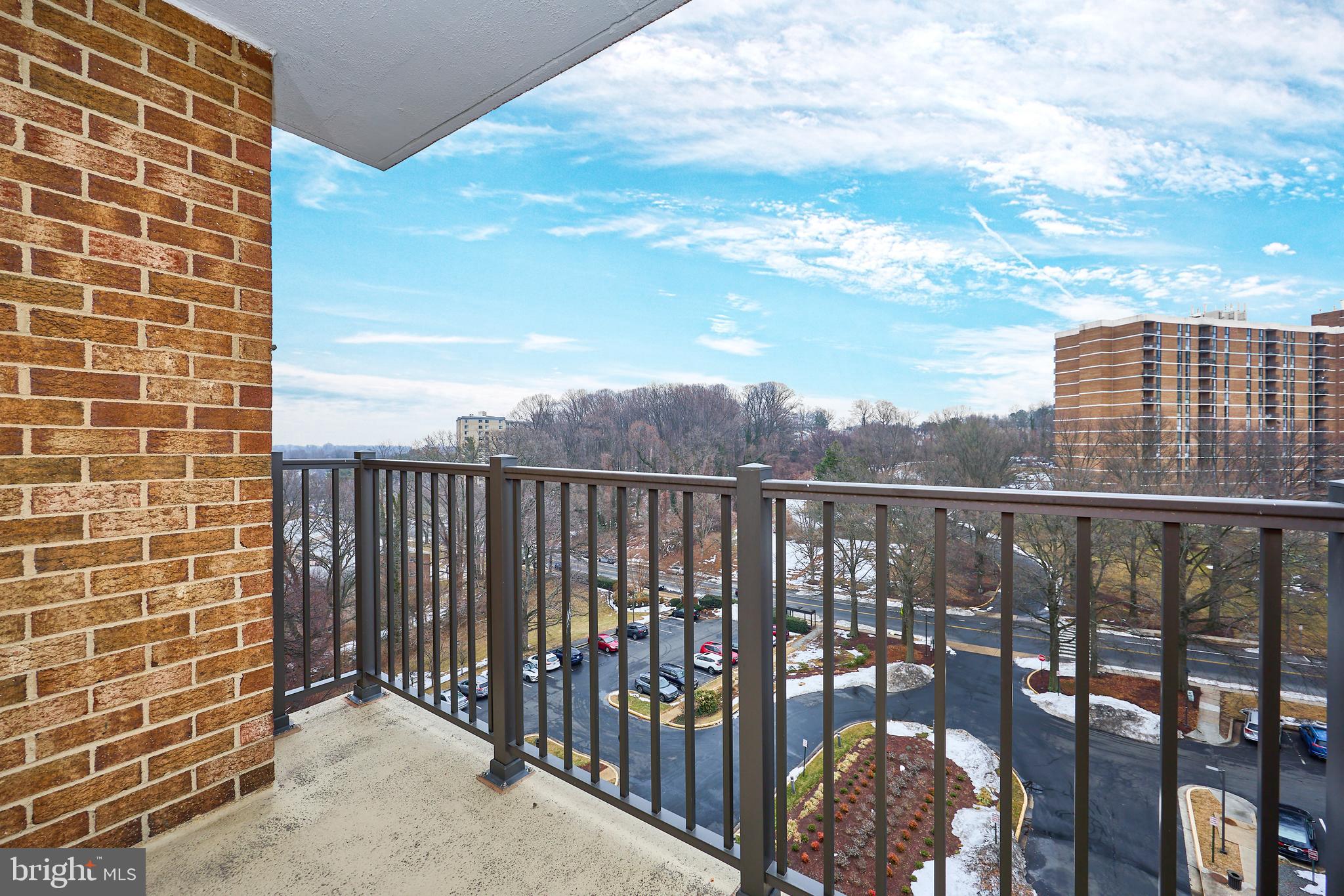 IDYLWOOD TOWERS CONDO - Residential