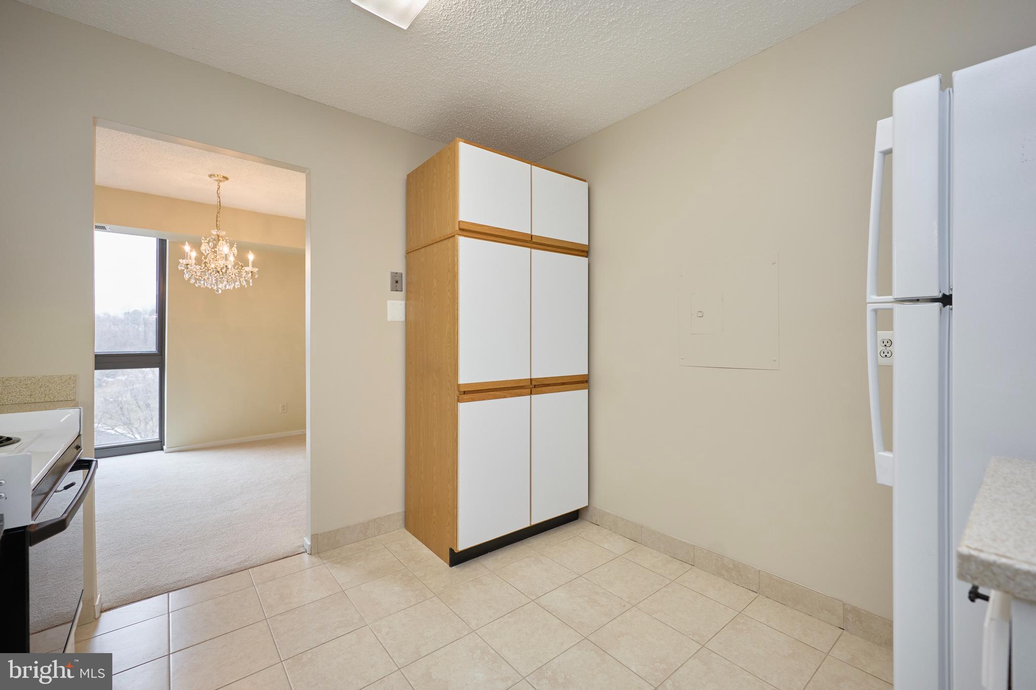 IDYLWOOD TOWERS CONDO - Residential