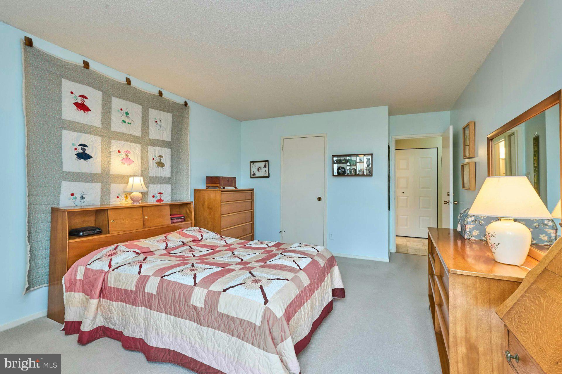 IDYLWOOD TOWERS CONDO - Residential