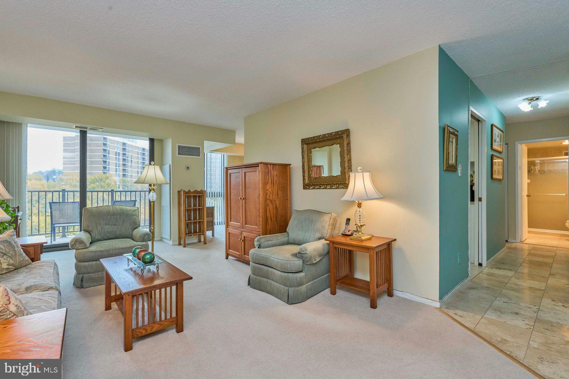IDYLWOOD TOWERS CONDO - Residential