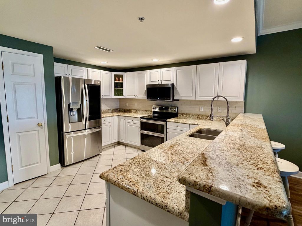 Photo of 14000 Coastal Highway #403, OCEAN CITY, MD 21842 (MLS # MDWO2033976)