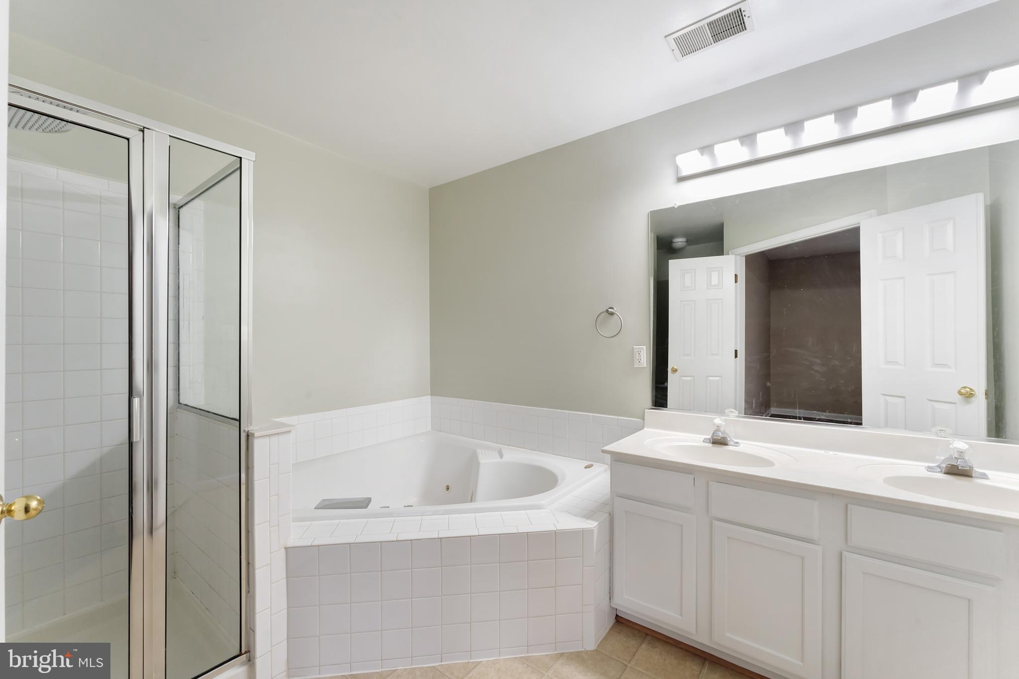 RIDGES AT ASHBURN - Residential Lease