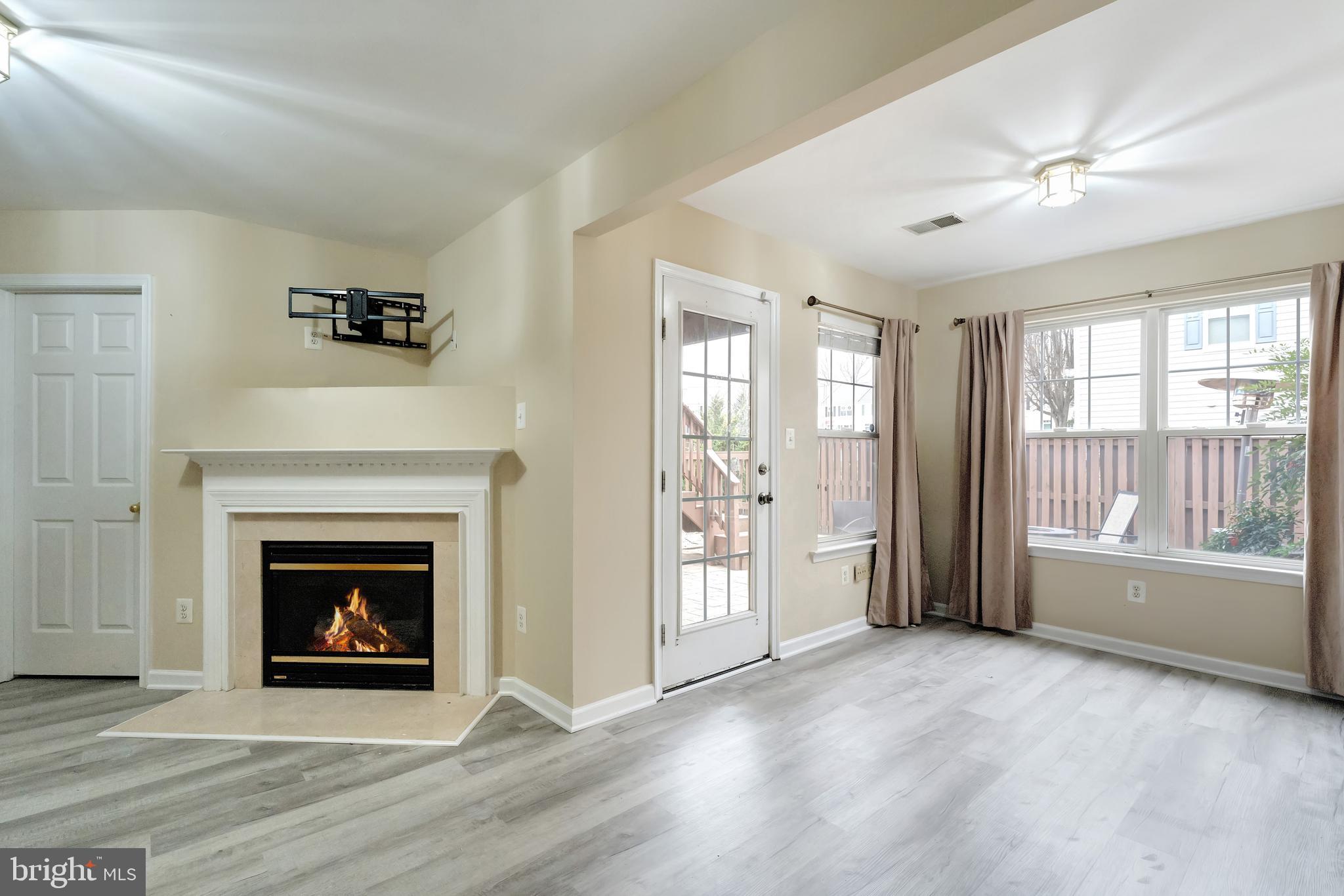 RIDGES AT ASHBURN - Residential Lease