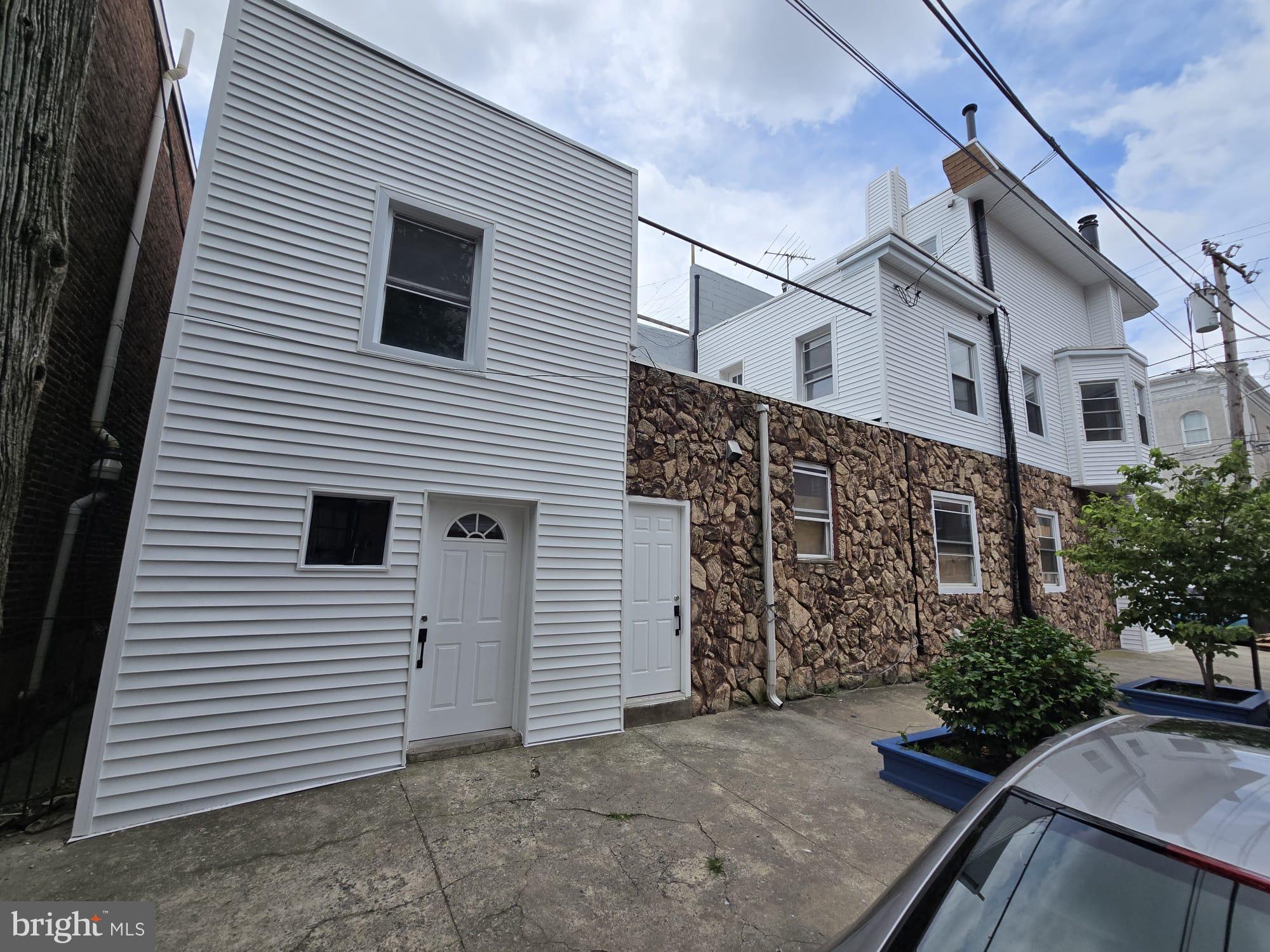 PHILADELPHIA (SOUTH) - Residential