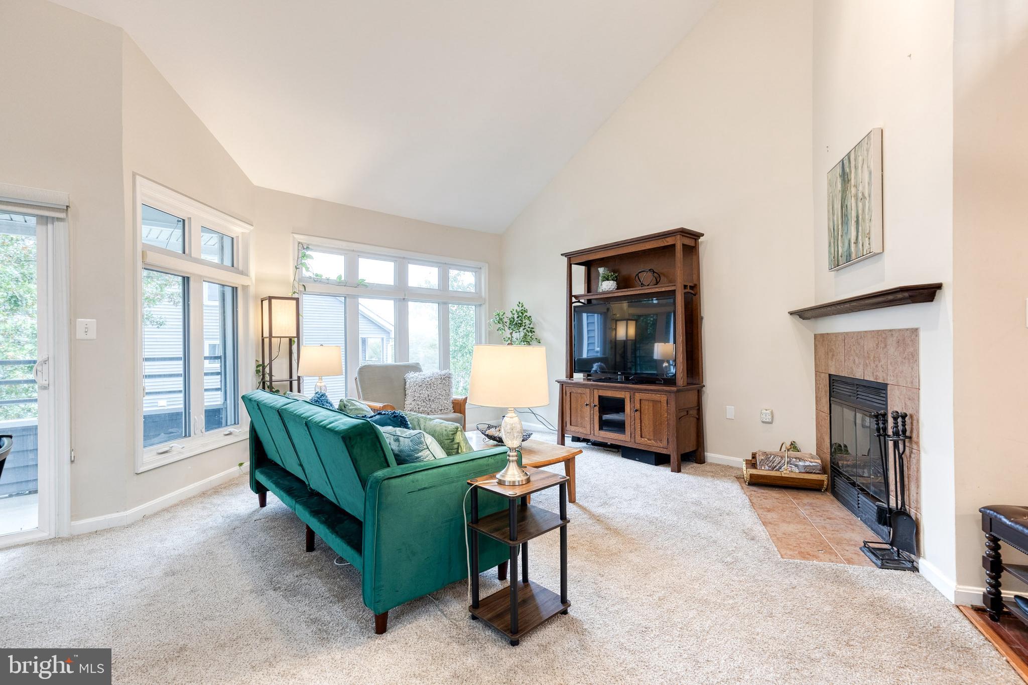 LAKE HERON CONDO - Residential