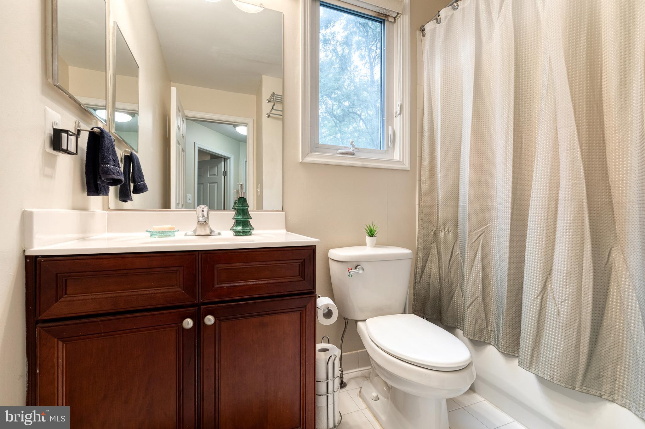 LAKE HERON CONDO - Residential