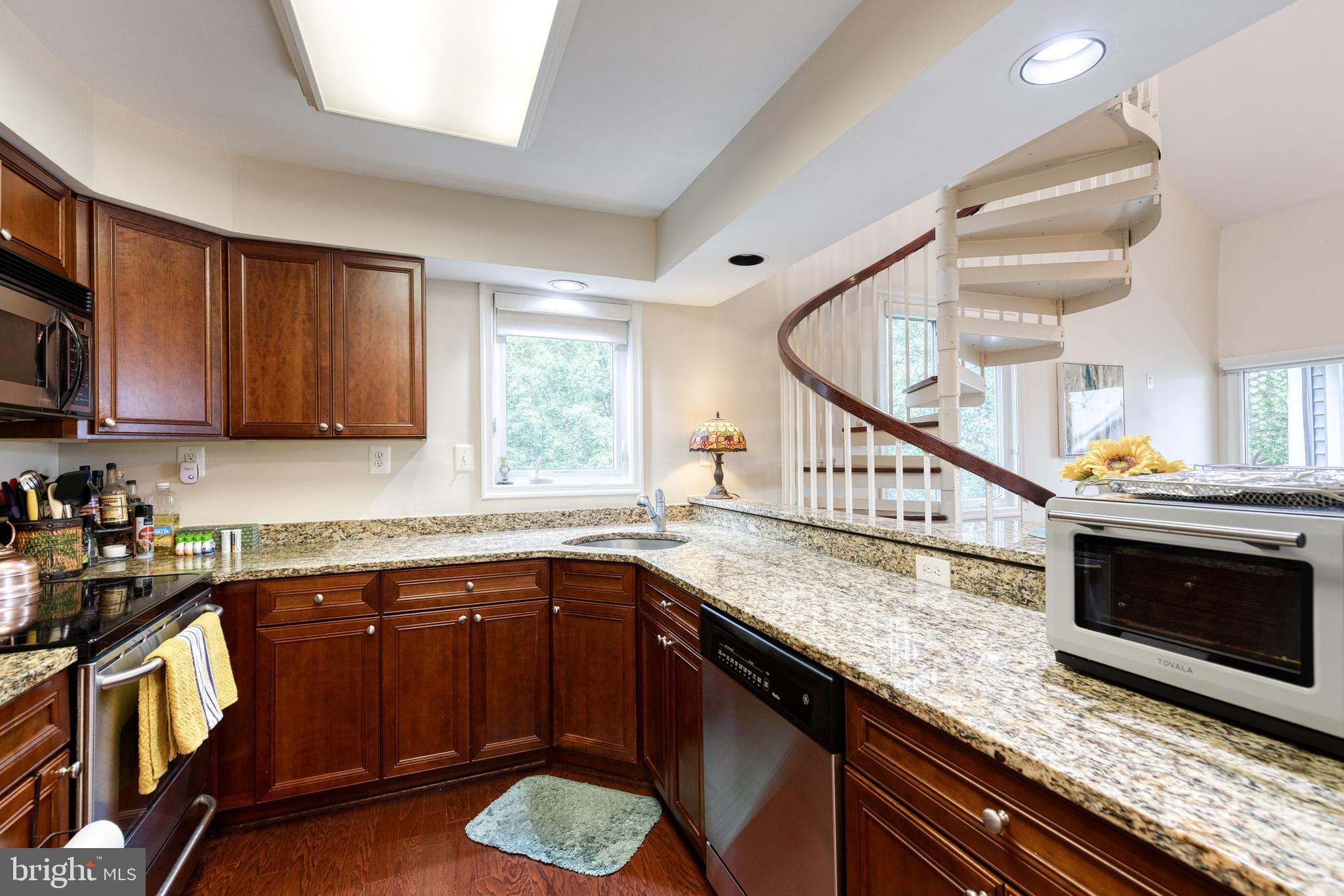 LAKE HERON CONDO - Residential