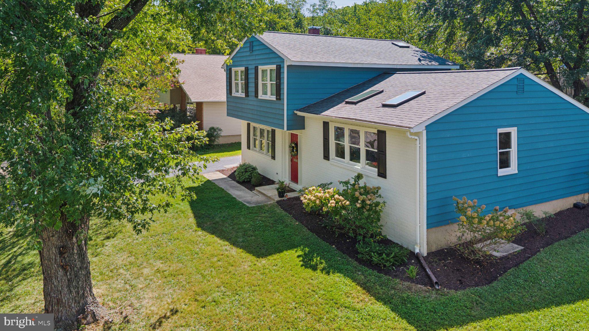 909 BEAVERBANK CIRCLE