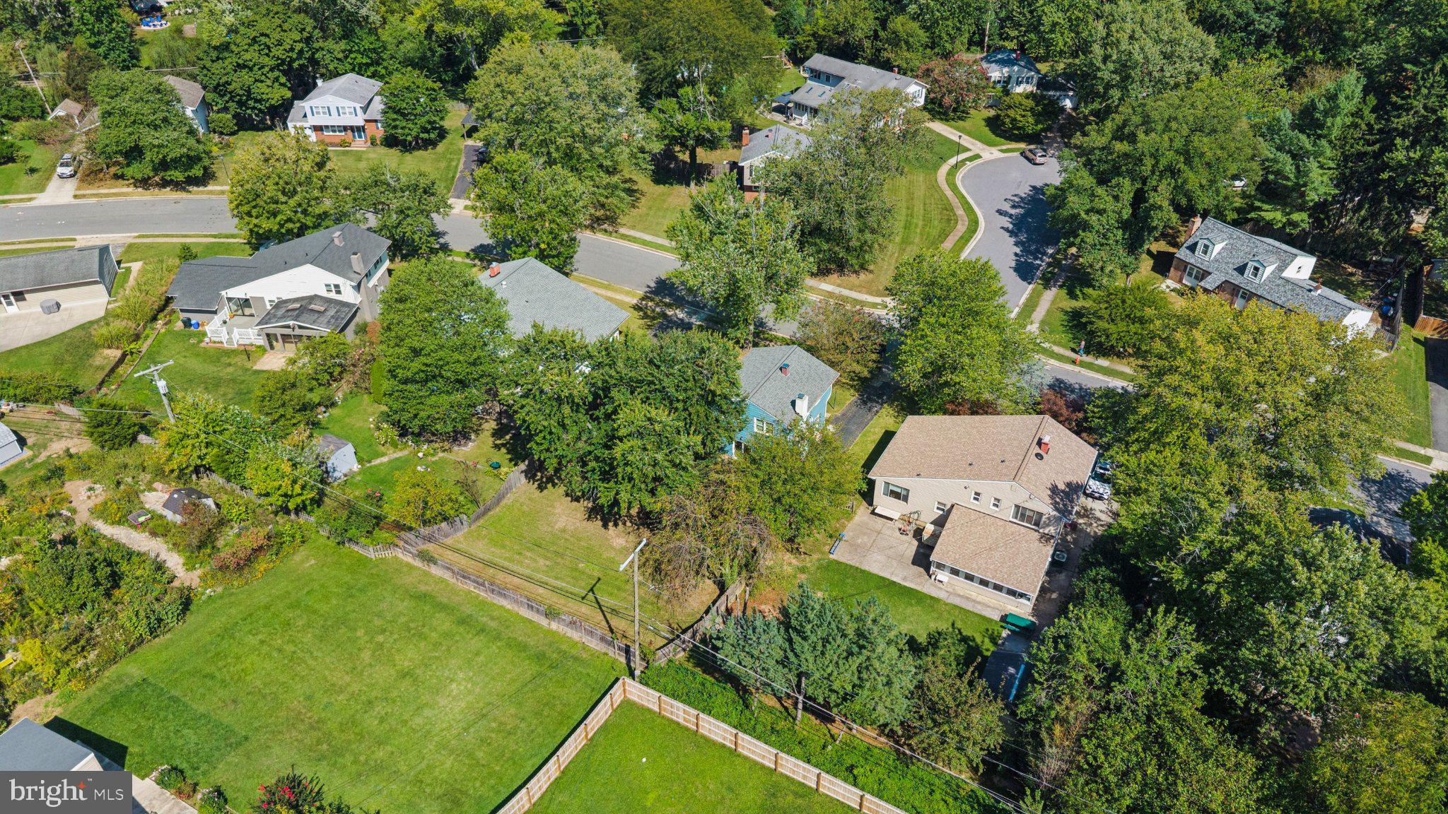 909 BEAVERBANK CIRCLE
